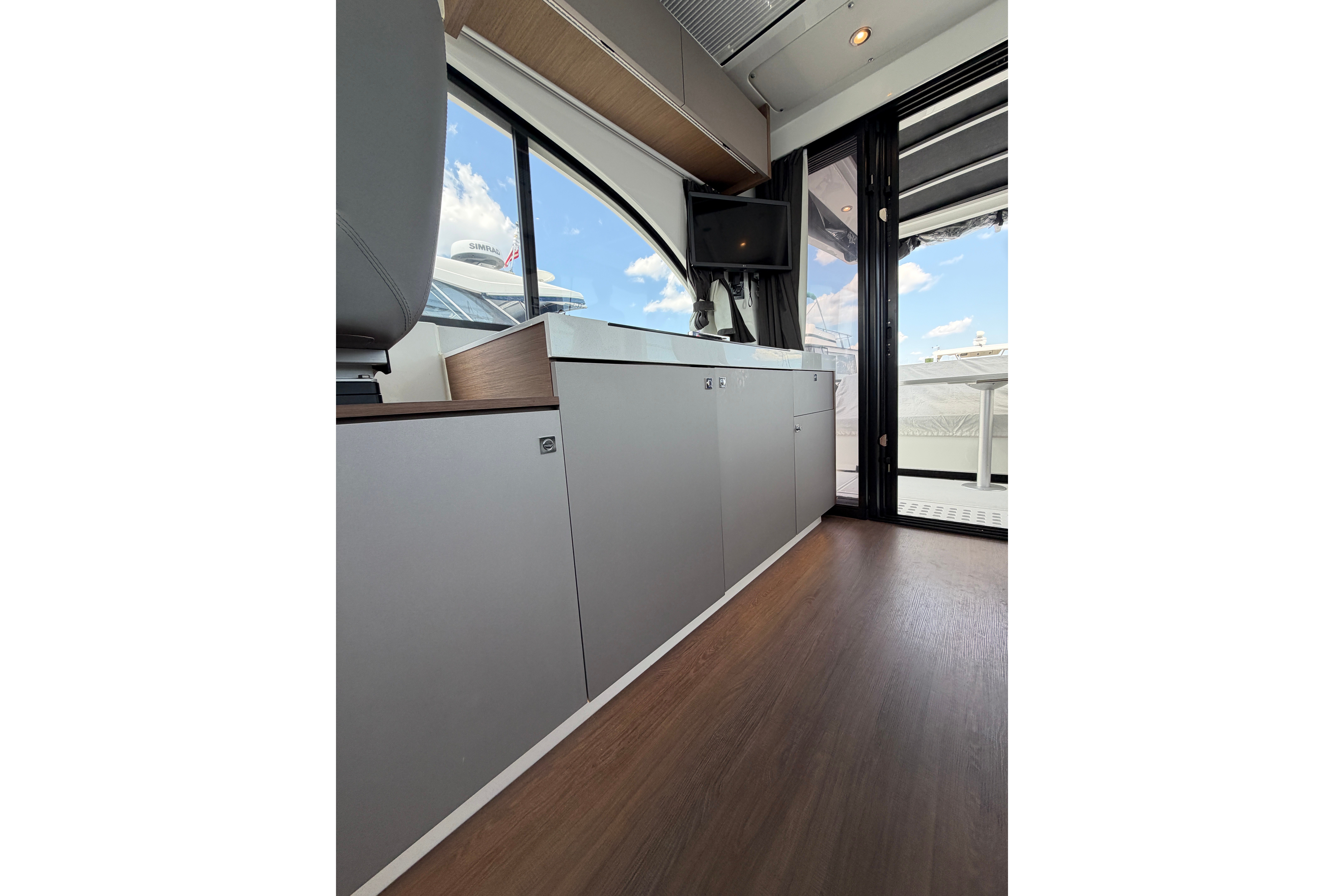 2023 Beneteau Antares 11 OB - Image 79