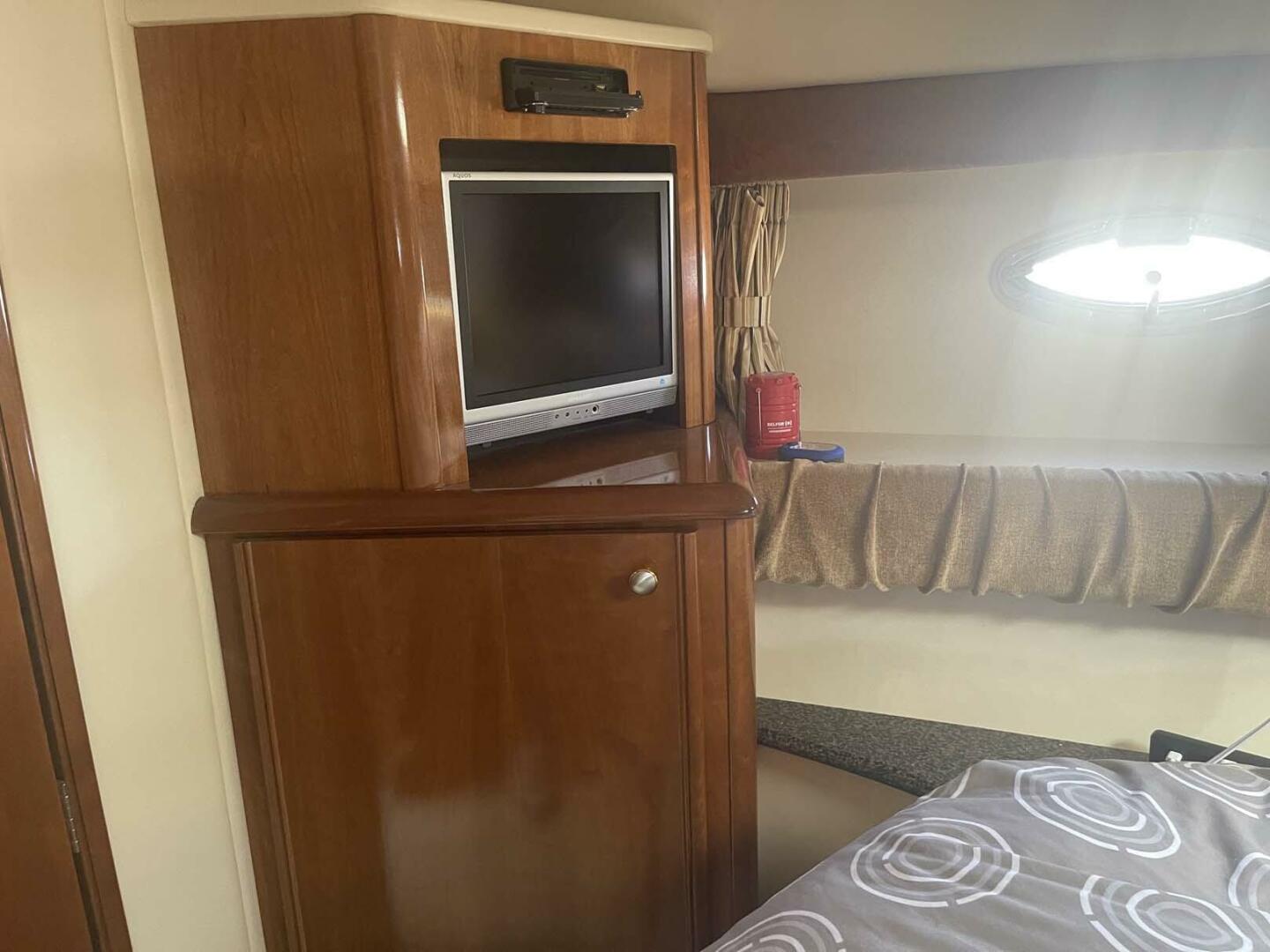 2006 Meridian 411 Sedan - Image 38