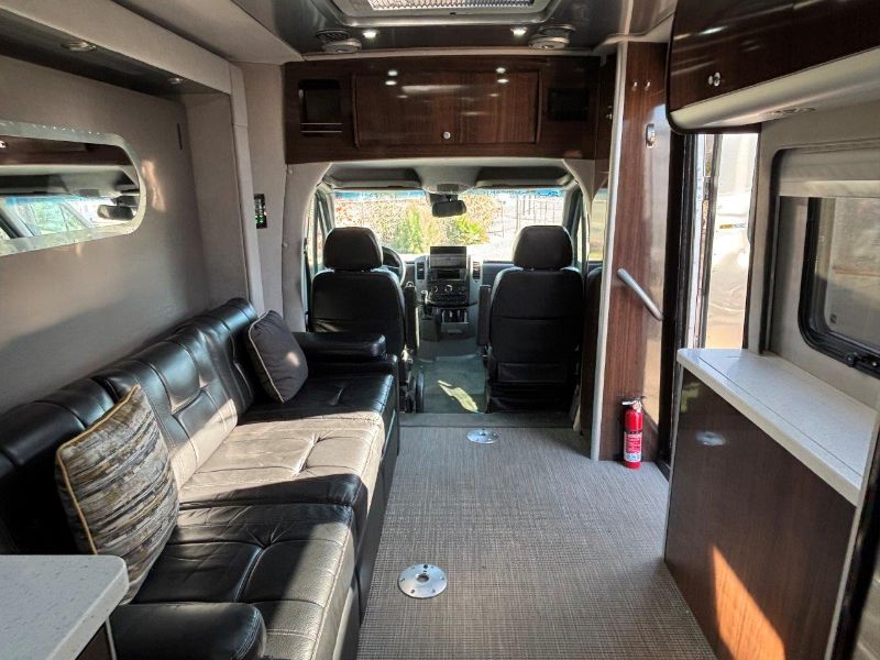 2019 Airstream Atlas Murphy Suite - Image 23