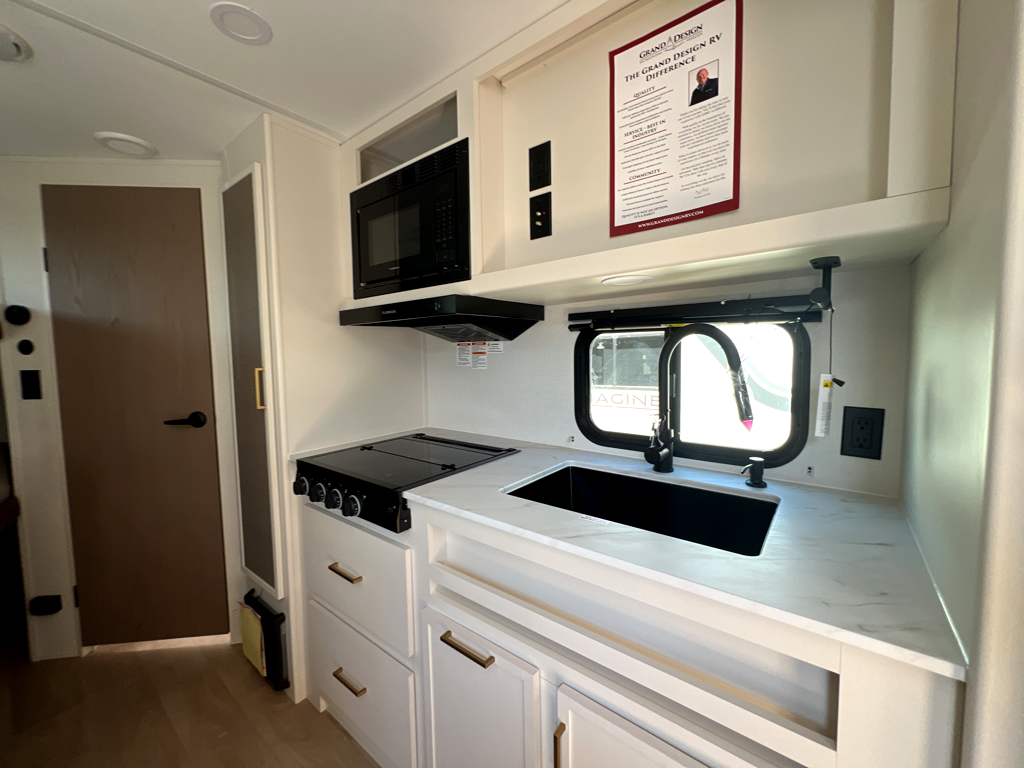 2026 GRAND DESIGN TRANSCEND 19BHX - Image 9