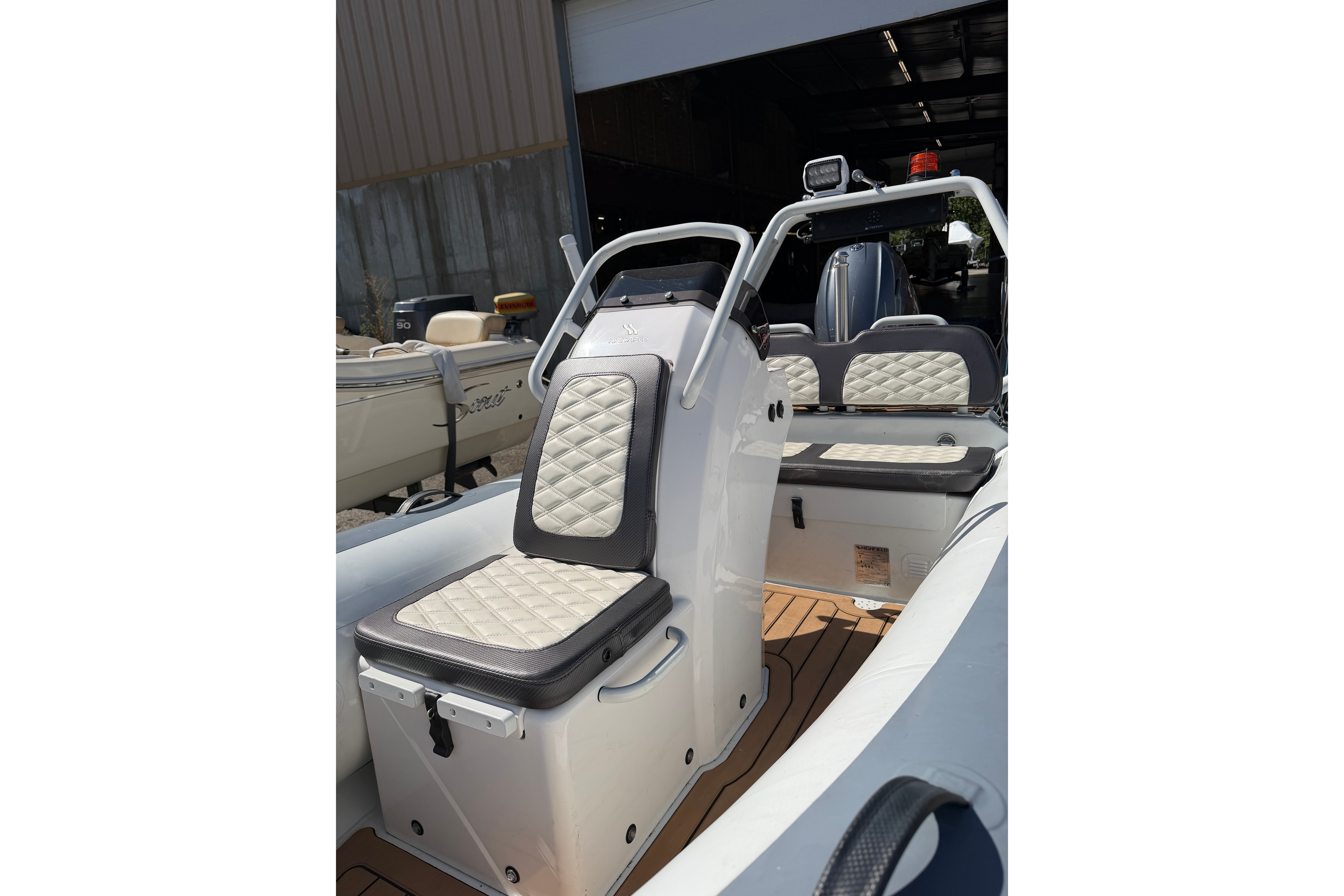 2022 Highfield Sport 390 Standard - Image 8