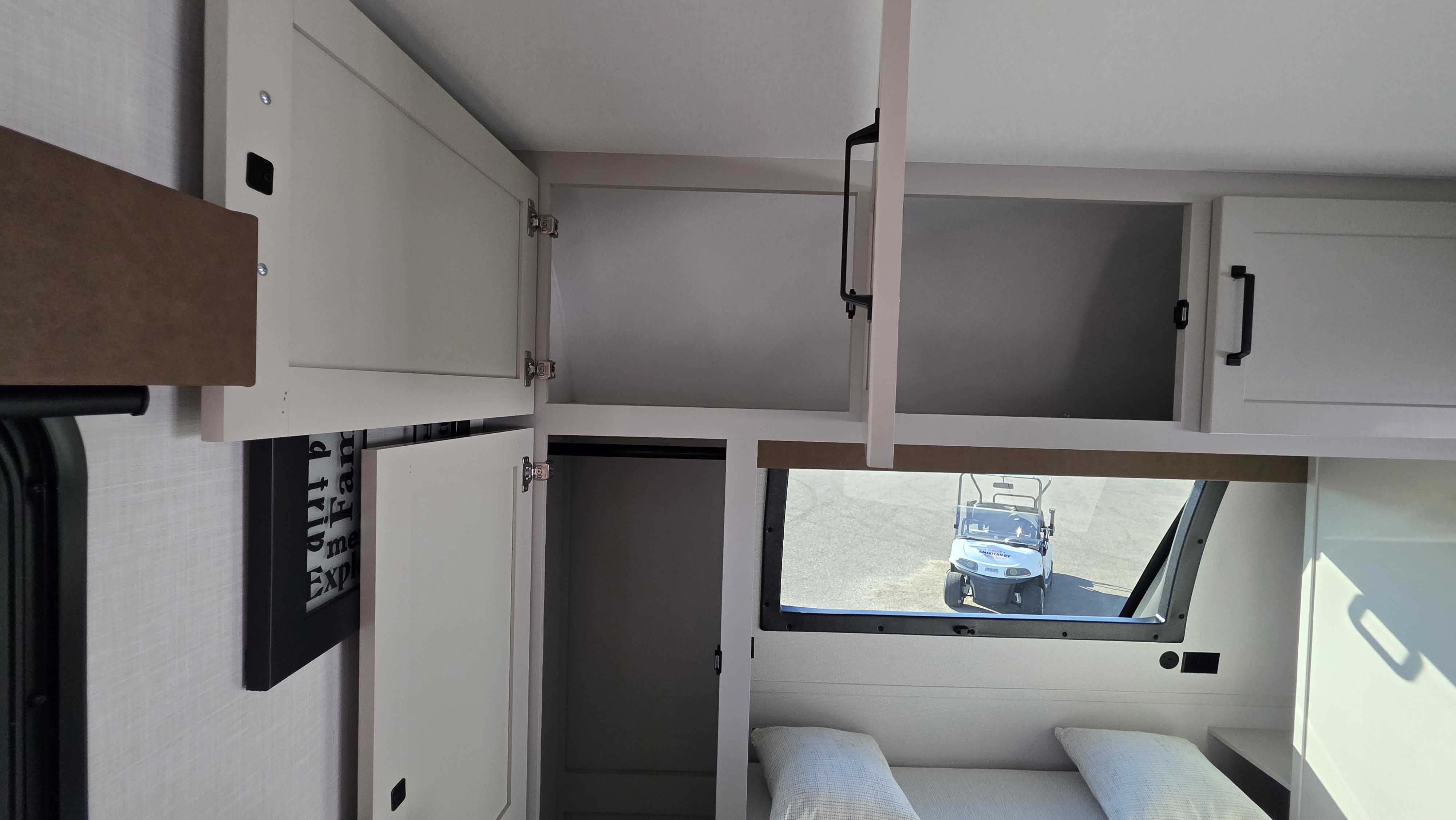 2027 VENTURE RV SPORTTREK 272VRK - Image 24