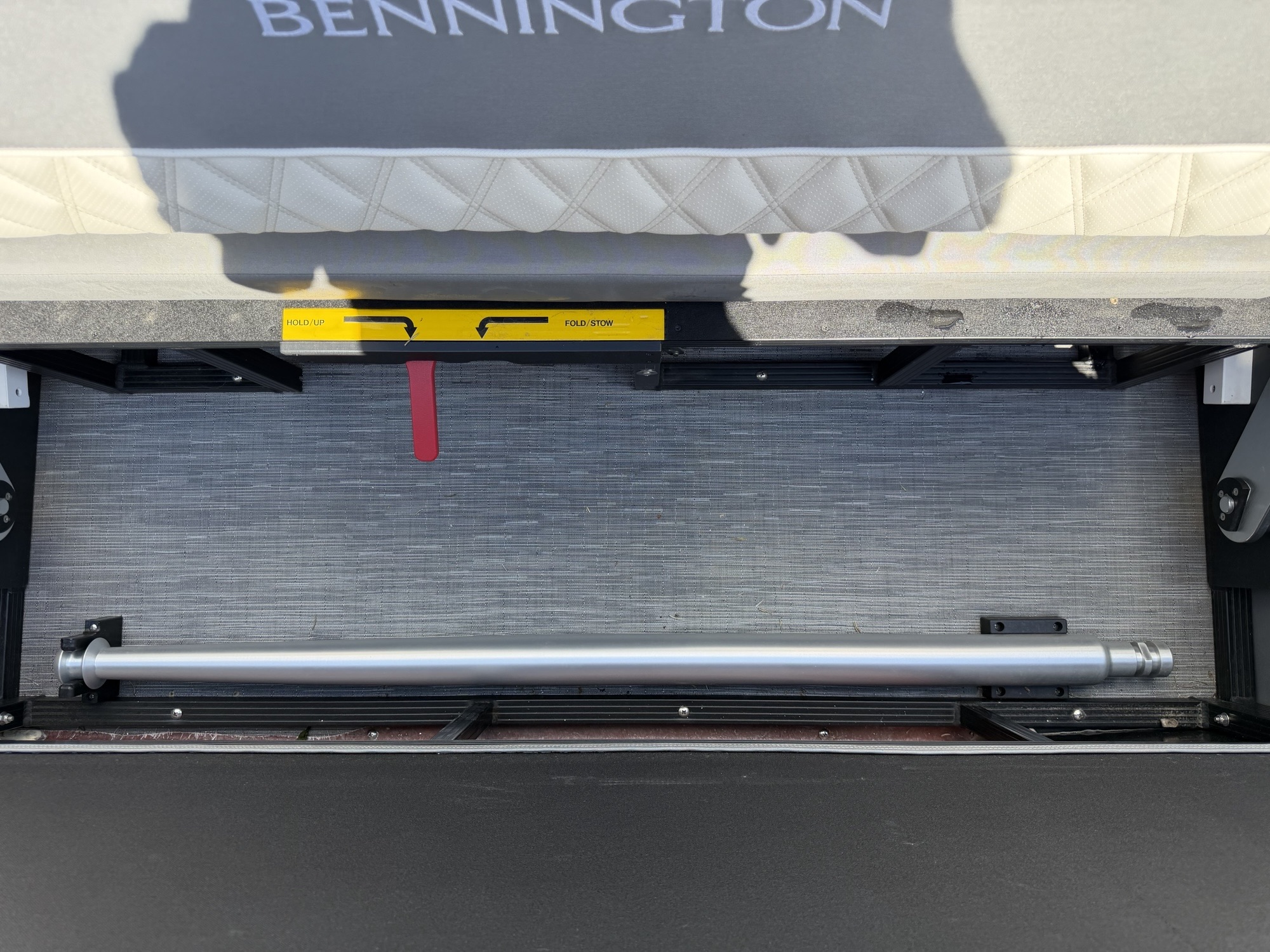 2023 Bennington 25QSBA Swingback with Power Arch - Image 29