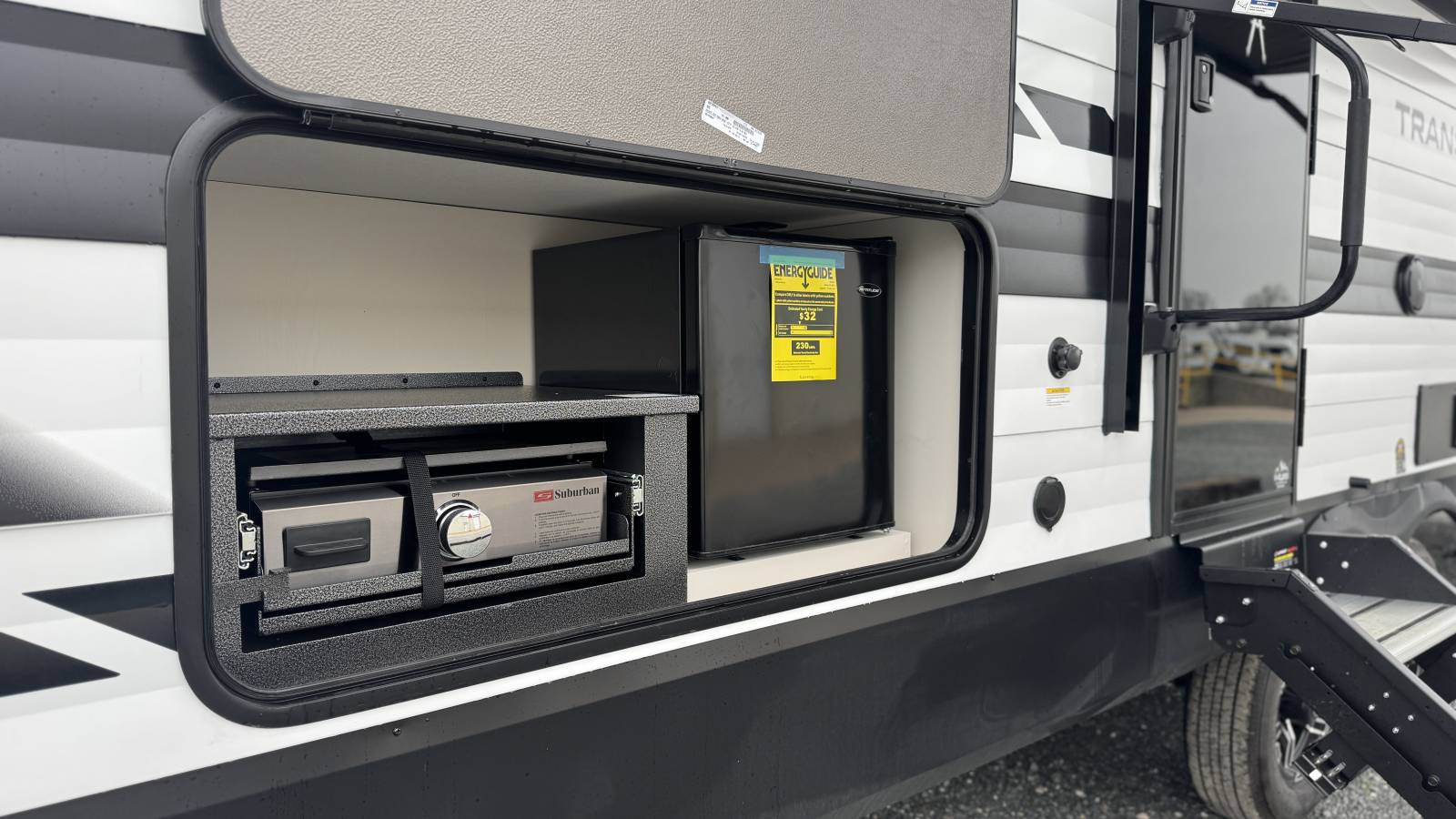 2026 Grand Design Transcend 325BHT - Image 9