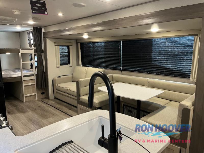 2026 COACHMEN CATALINA 273DBHCKLE - Image 6