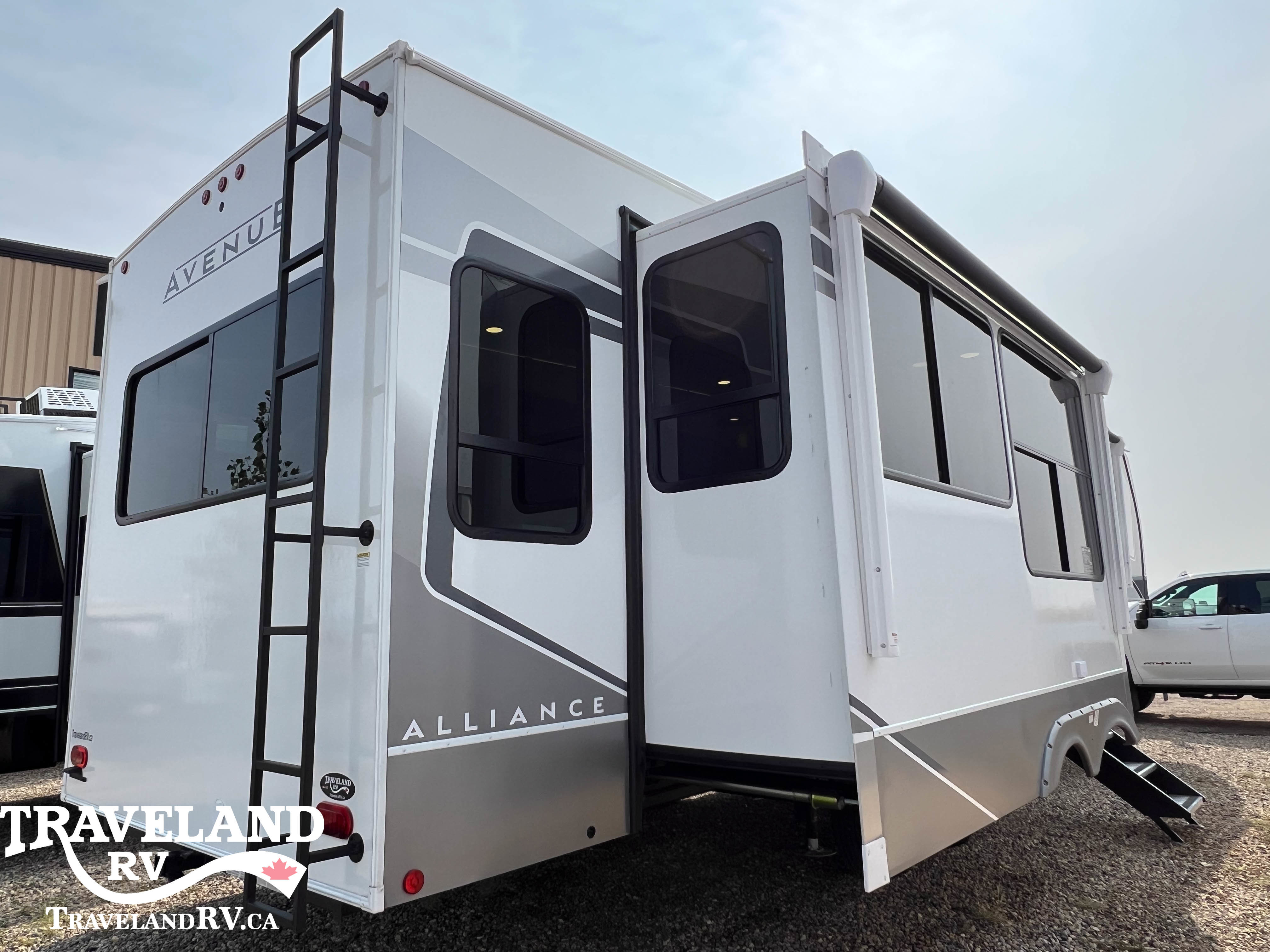 2026 Alliance RV AVENUE 32RLS - Image 7