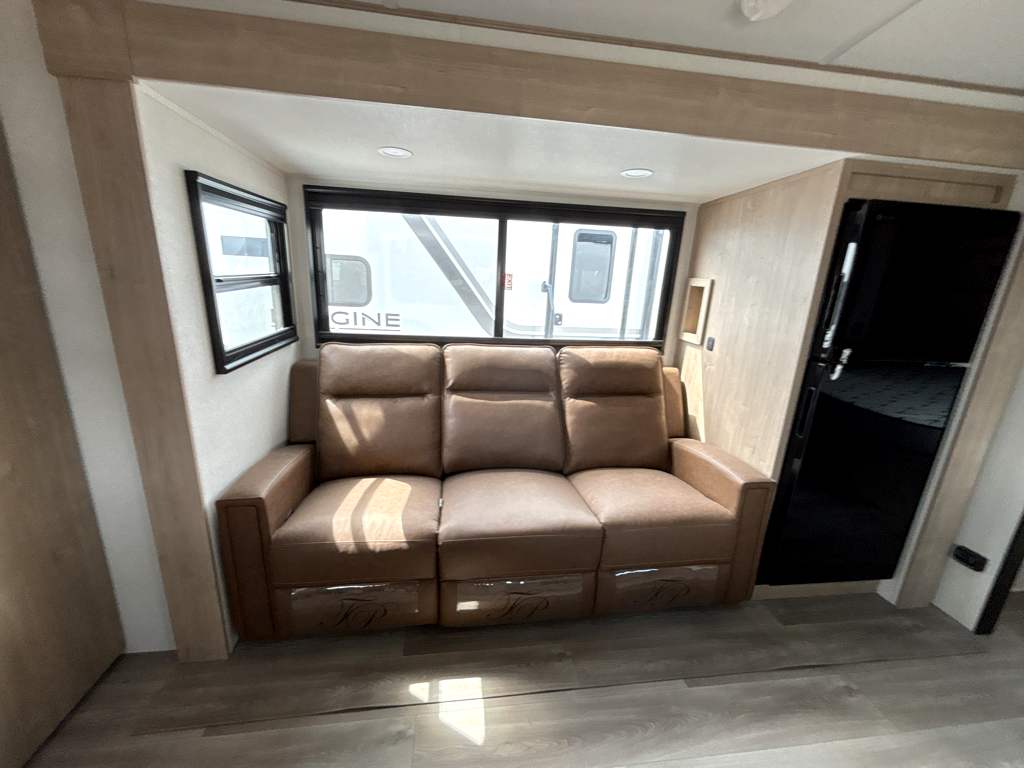 2026 GRAND DESIGN IMAGINE 2300MK - Image 8