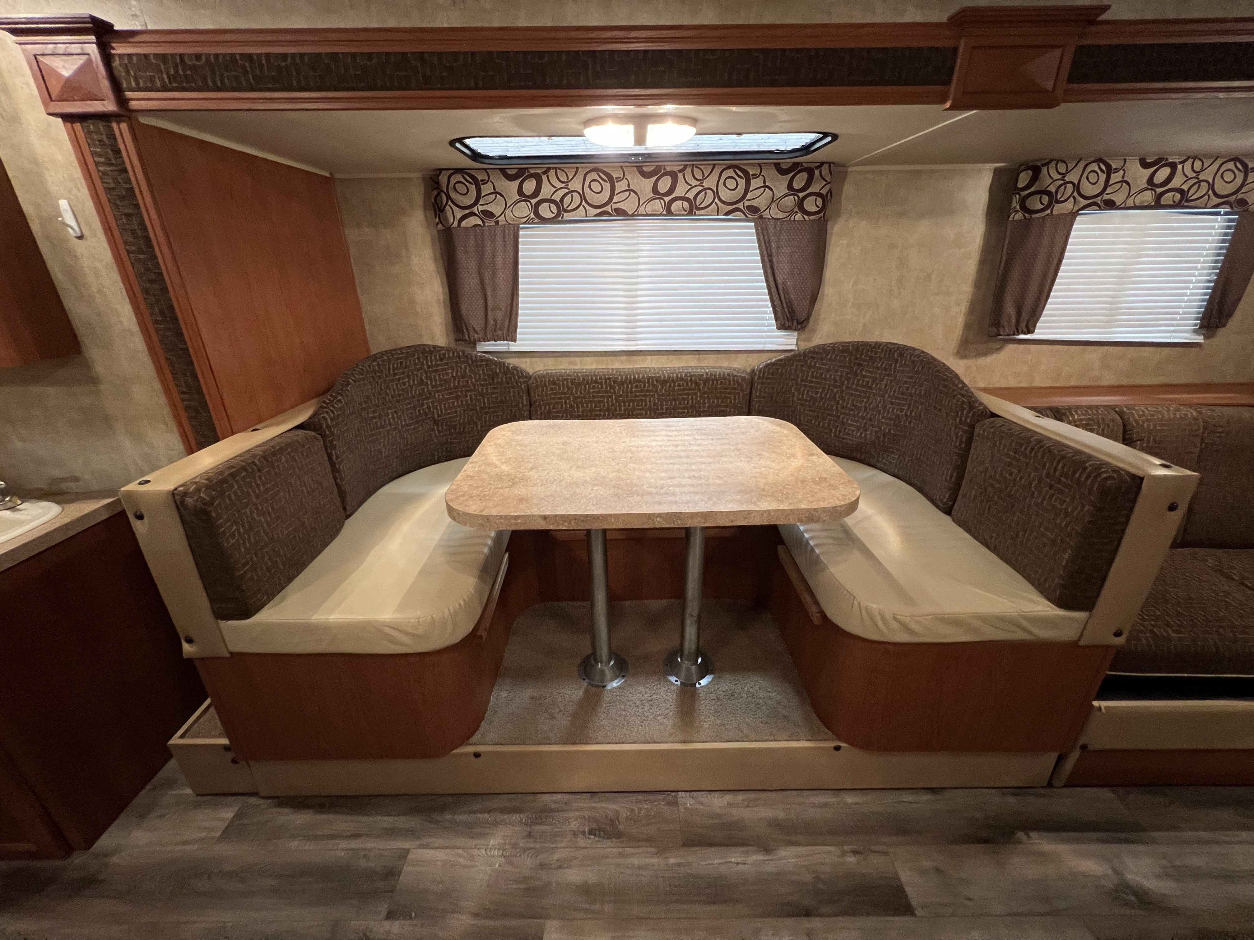 2013 CHEROKEE GREY WOLF 28BHG - Image 13
