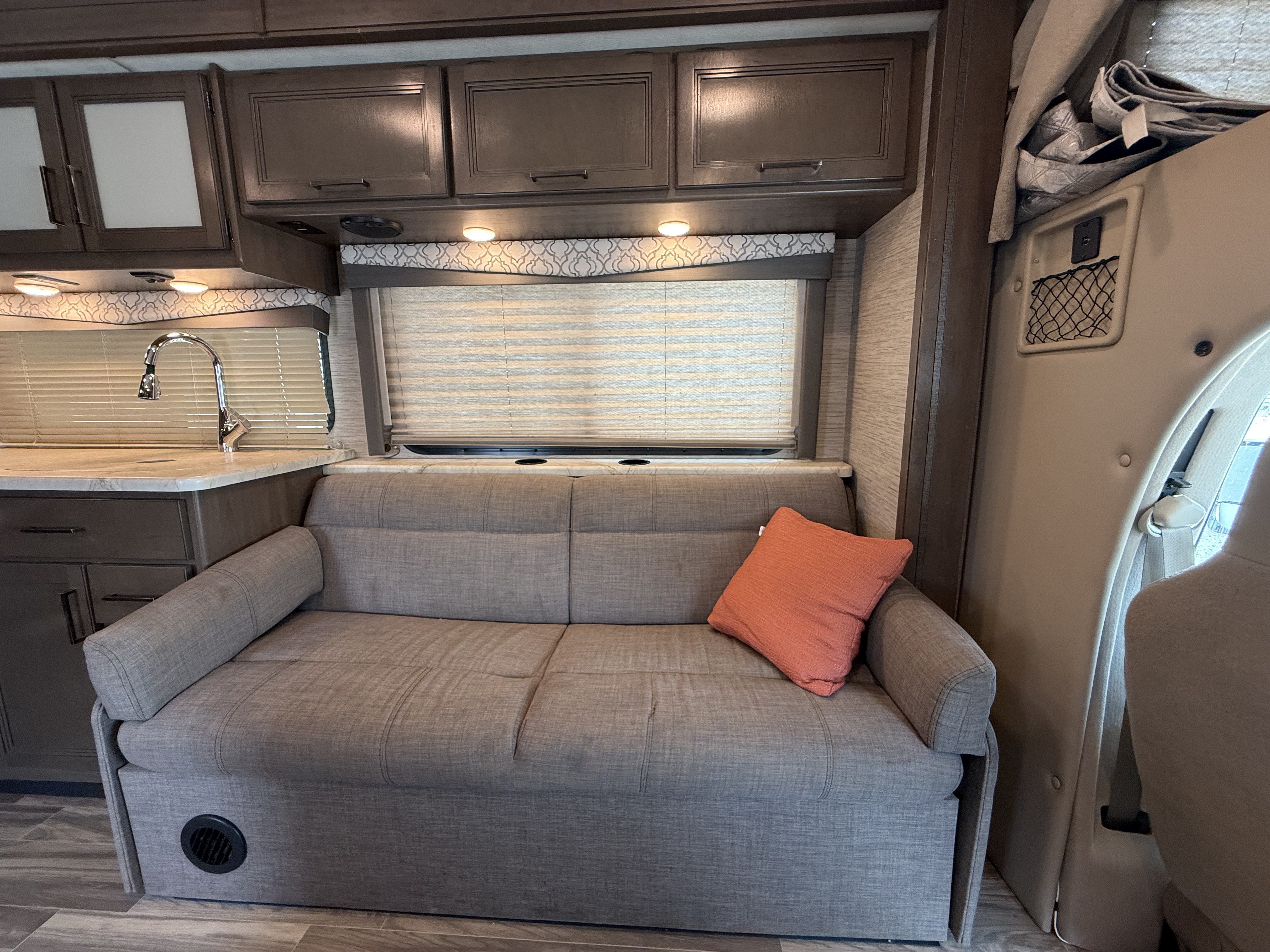 2021 Thor Motor Coach Freedom Elite 30FE - Image 15