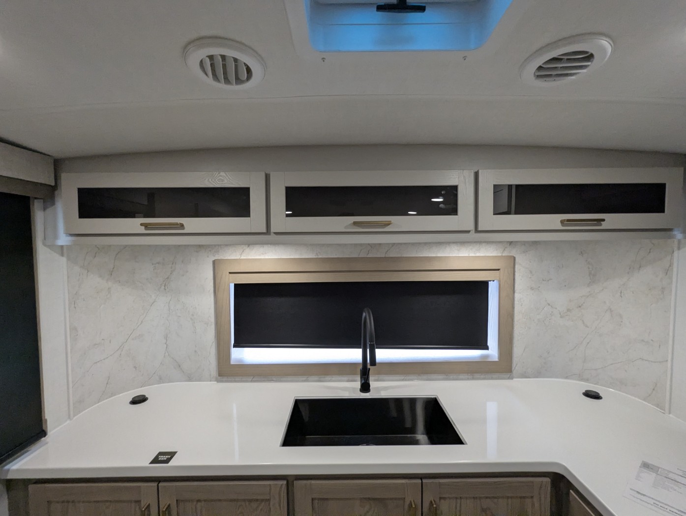 2027 Forest River Rockwood Signature 290SFK - Image 30