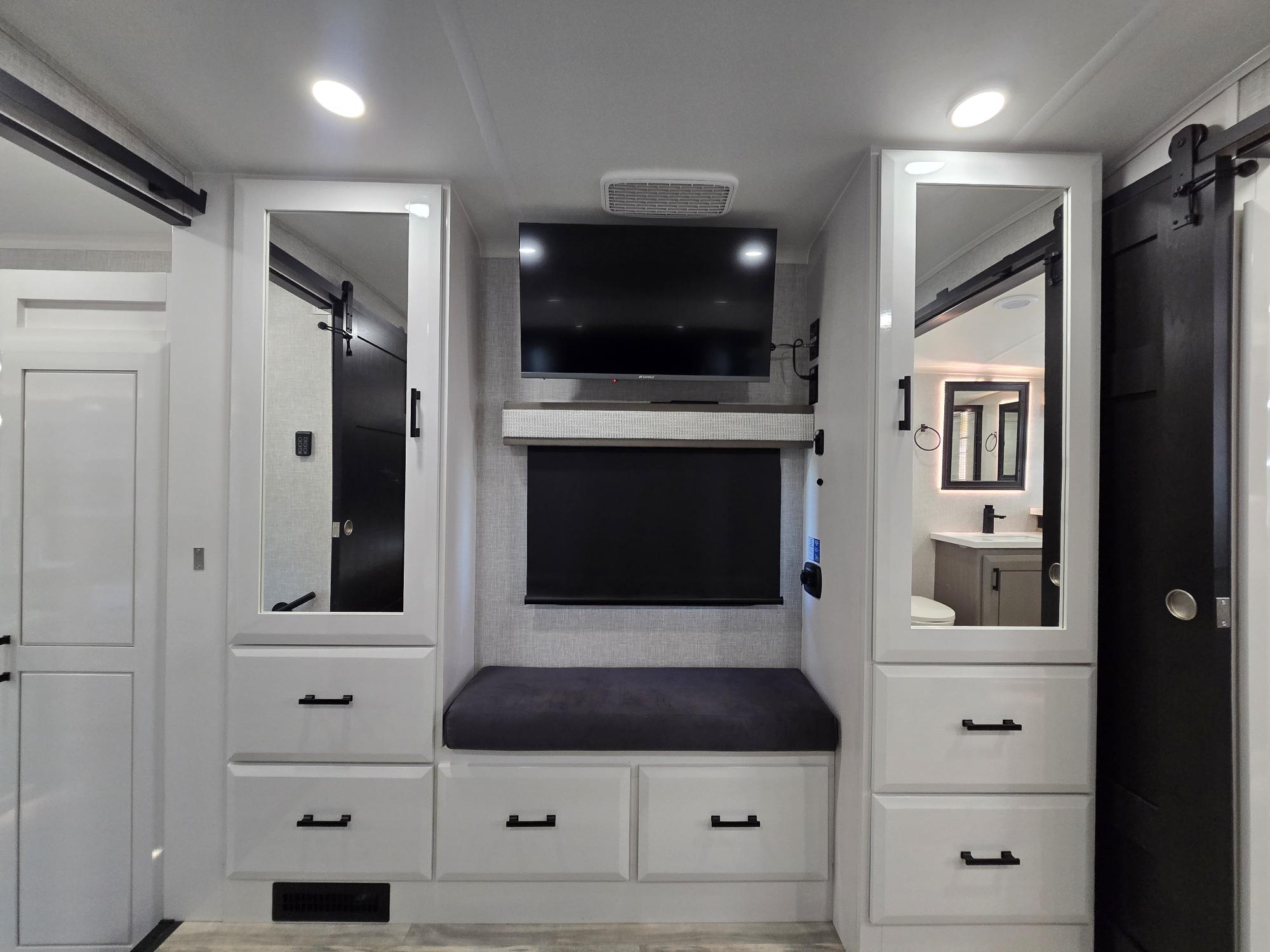 2025 JAYCO PINNACLE 38FLGS - Image 14