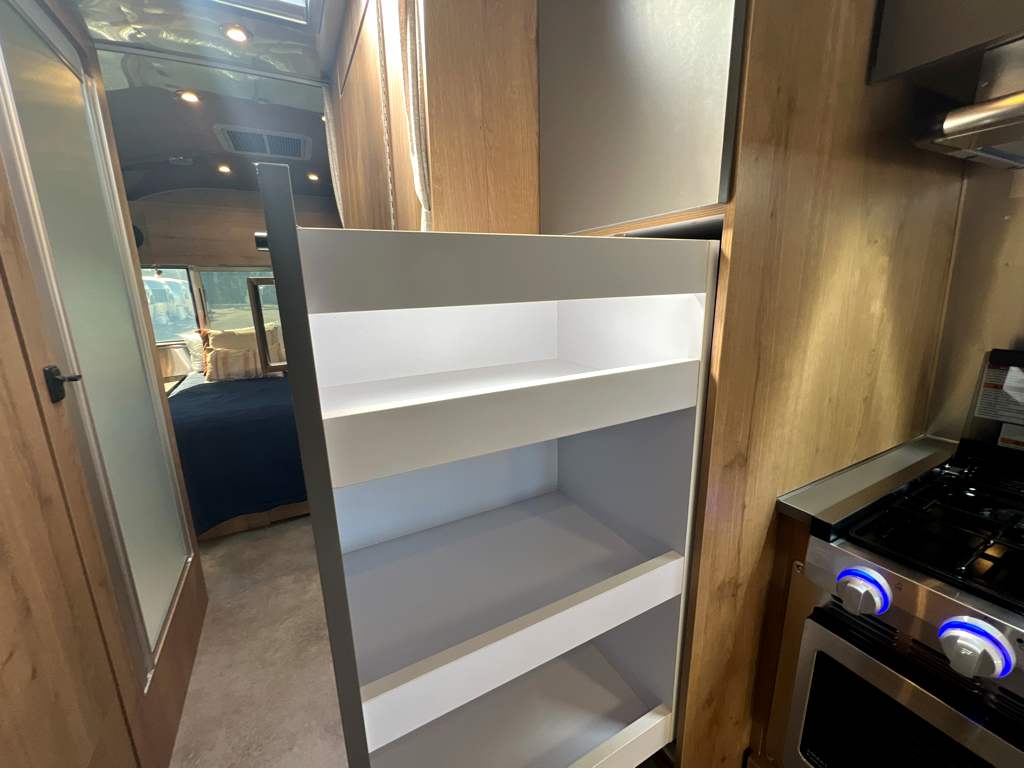 2027 AIRSTREAM TRADE WIND 27FBQ - Image 18