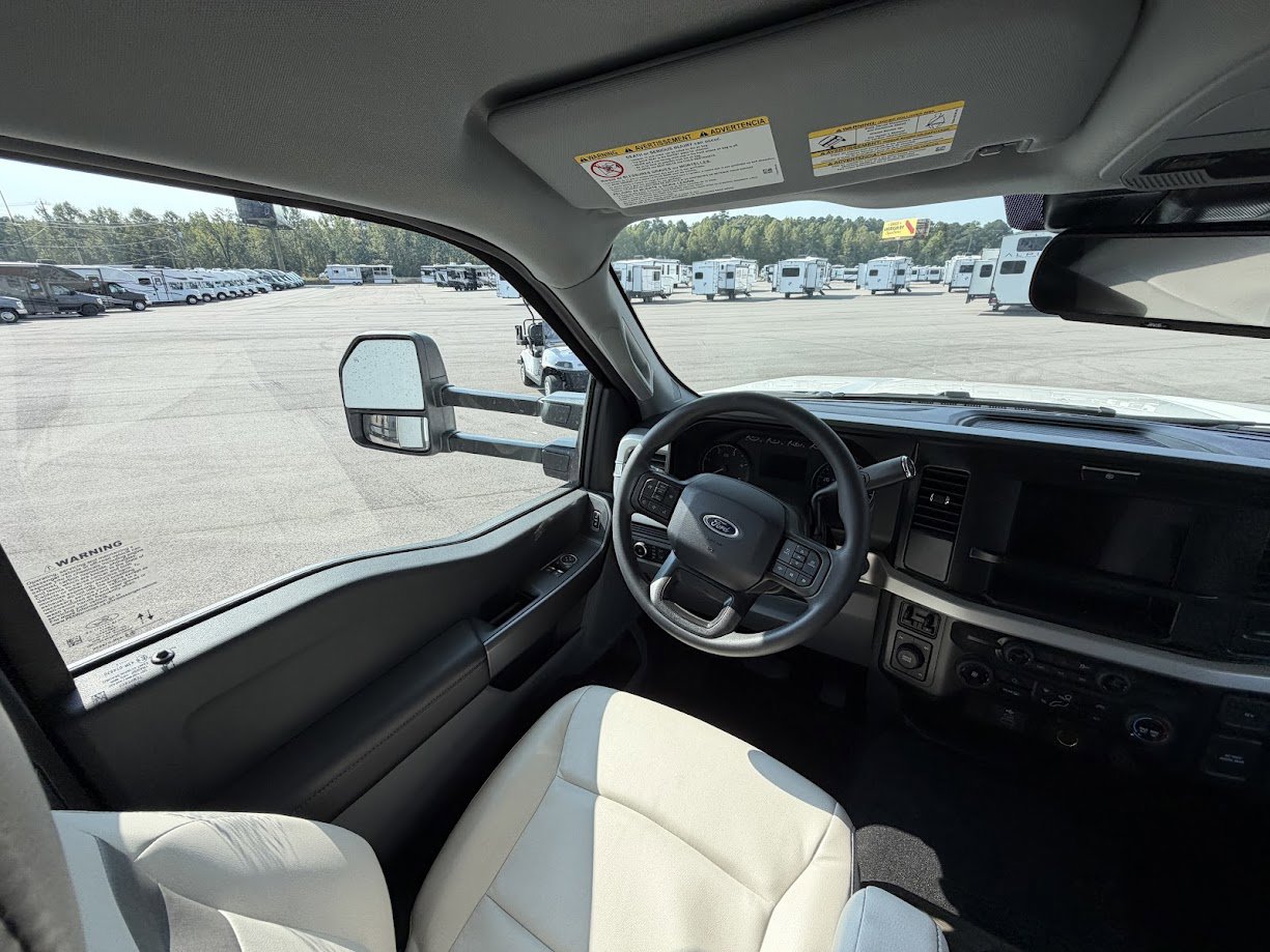 2026 THOR MOTOR COACH MAGNITUDE GRAND X32 - Image 18