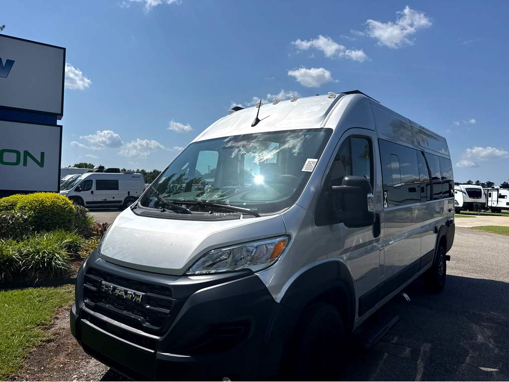 2027 ENTEGRA COACH ETHOS 20T - Image 2