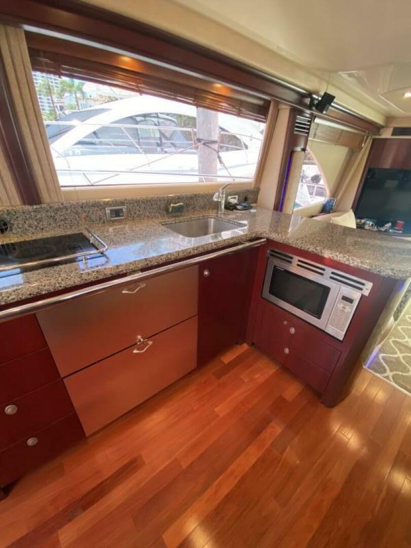2006 Sea Ray 58 Sedan Bridge - Image 37