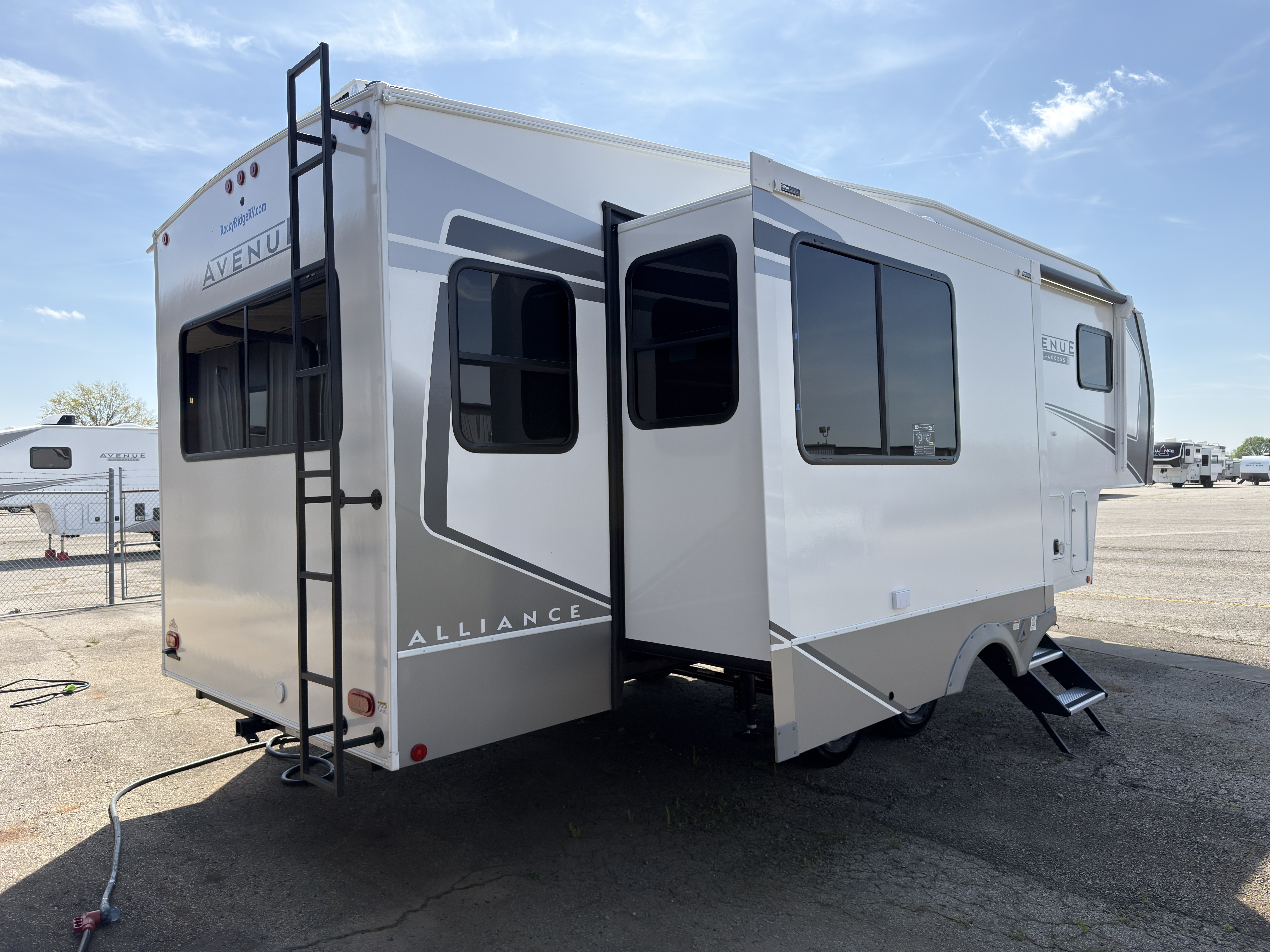 2026 Alliance RV Avenue 25RL - Image 7