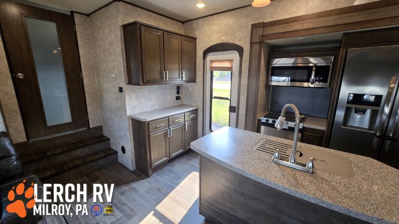 2018 Highland Ridge Open Range Roamer RF376FBH - Image 16