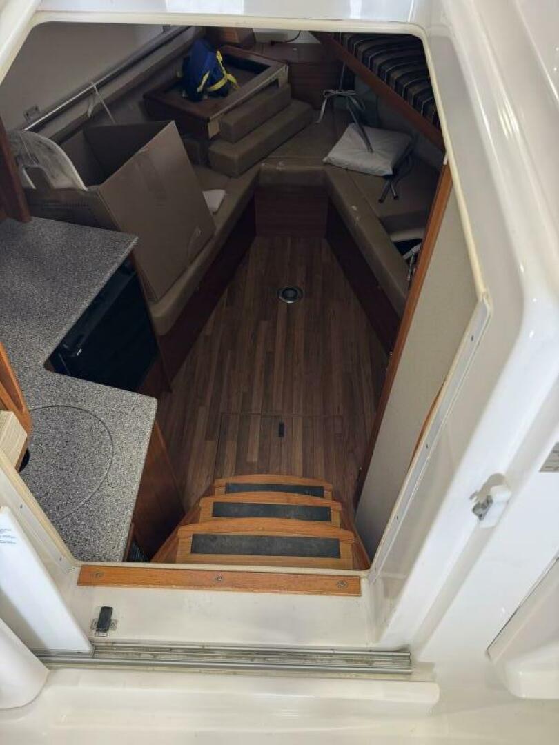 2011 Luhrs 30 Open - Image 27