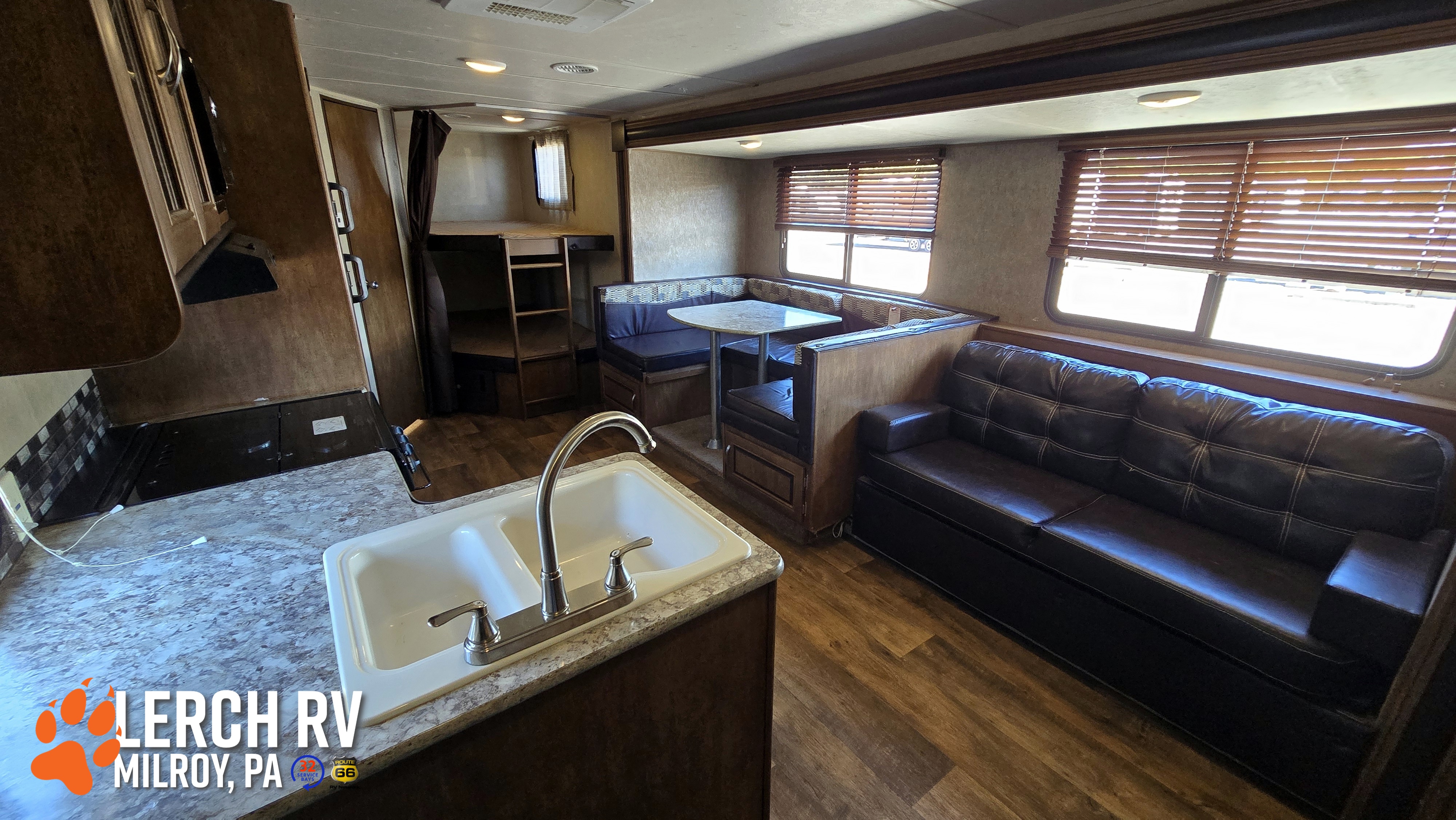 2016 FOREST RIVER WILDWOOD XLITE 263BHXL - Image 5