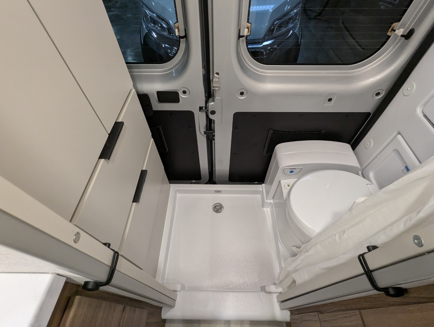 2027 Thor Motor Coach Rize Sport 18M - Image 21