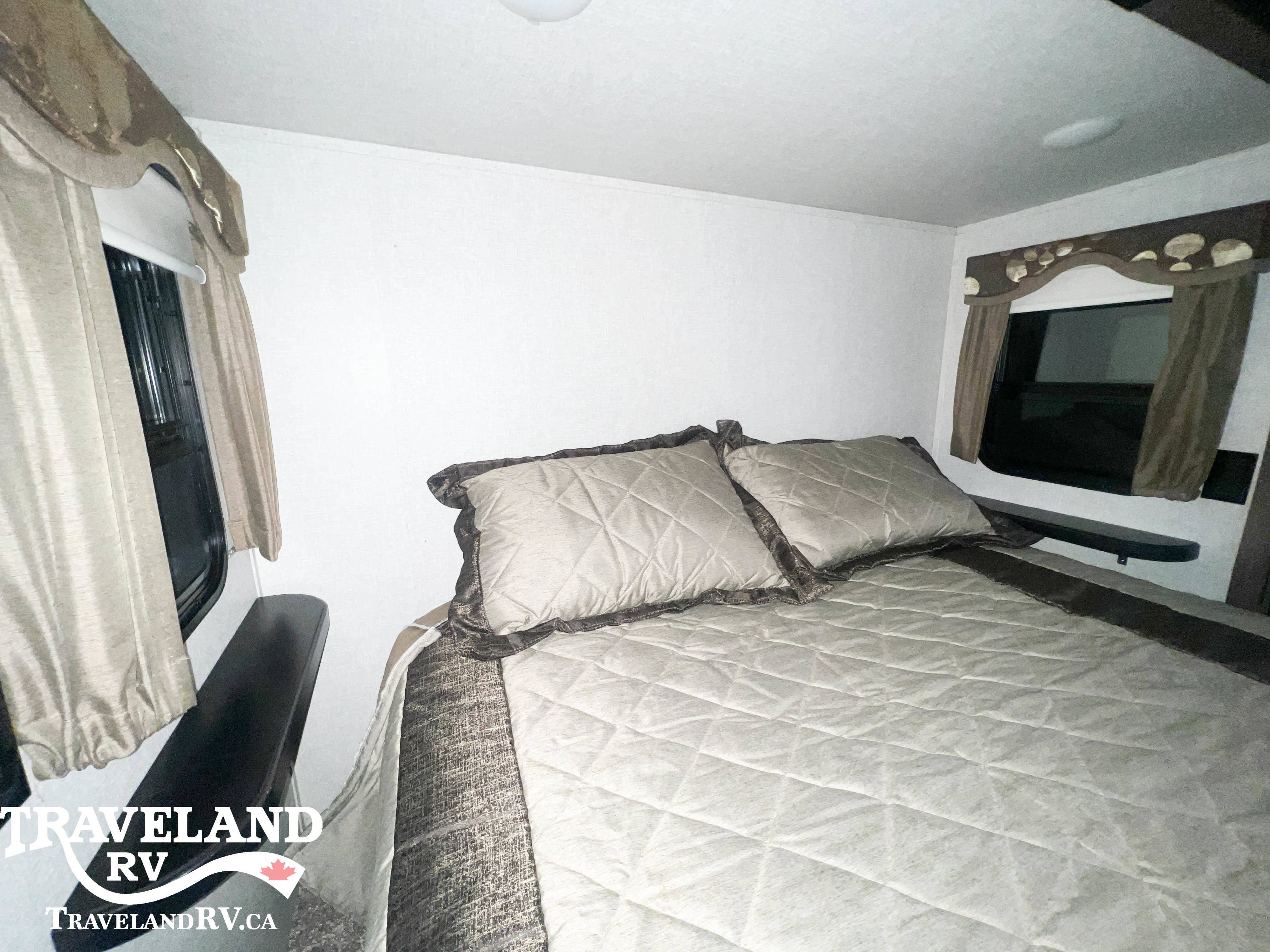 2018 Keystone Montana 3120RL - Image 20
