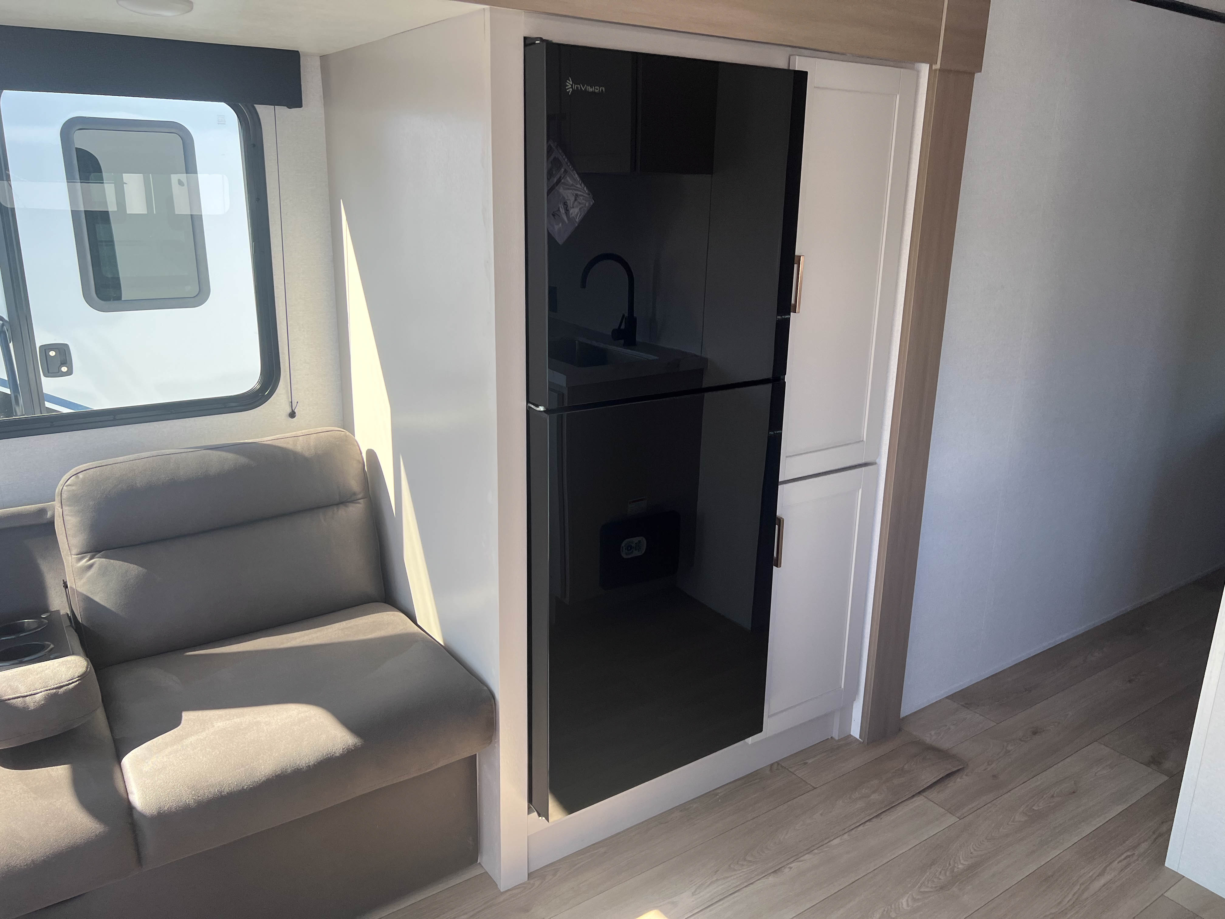 2027 Jayco Jay Feather SL 25RLSL - Image 11