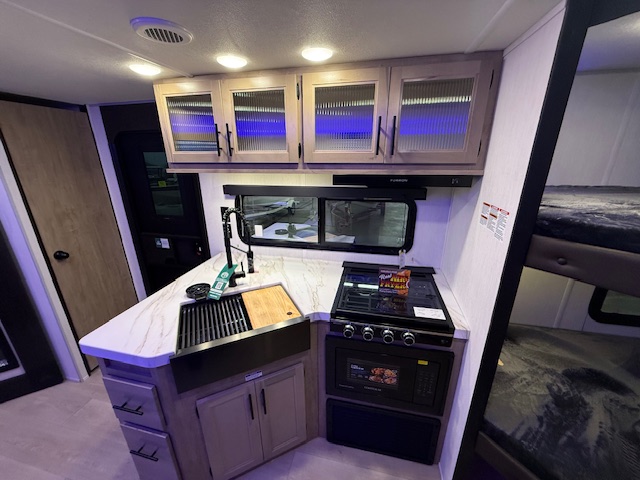 2026 CHEROKEE GREY WOLF 23MS - Image 12