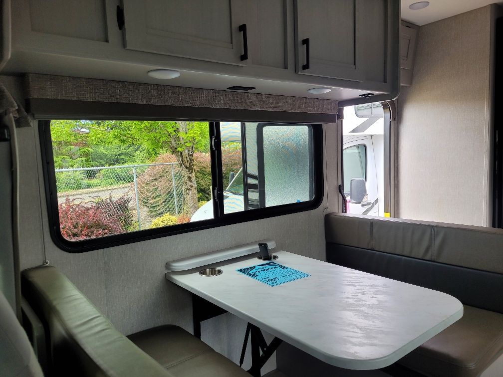 2025 Coachmen Leprechaun 260QB - Ford E-450 - Image 7