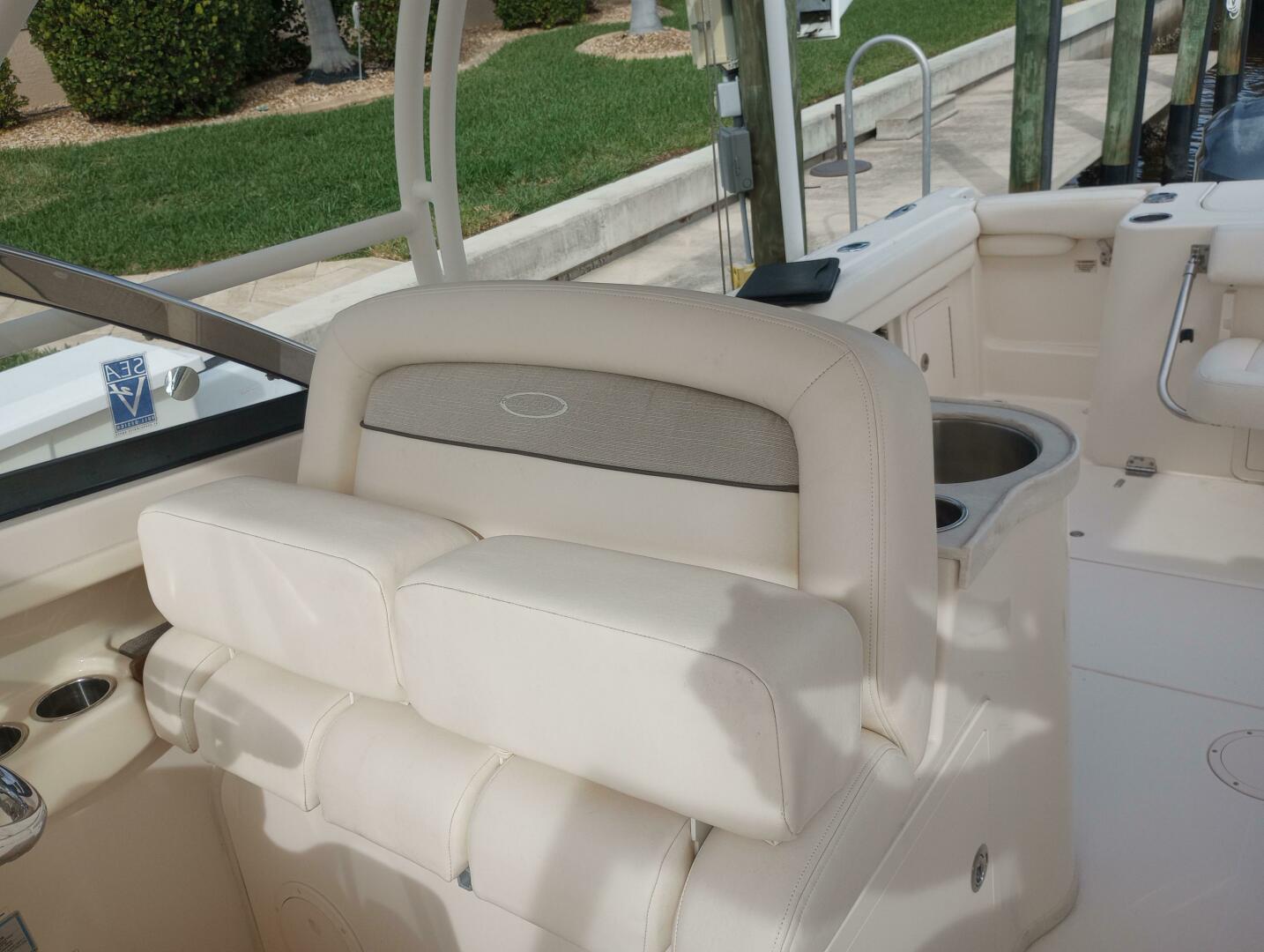 2016 Grady-White Freedom 307 - Image 10