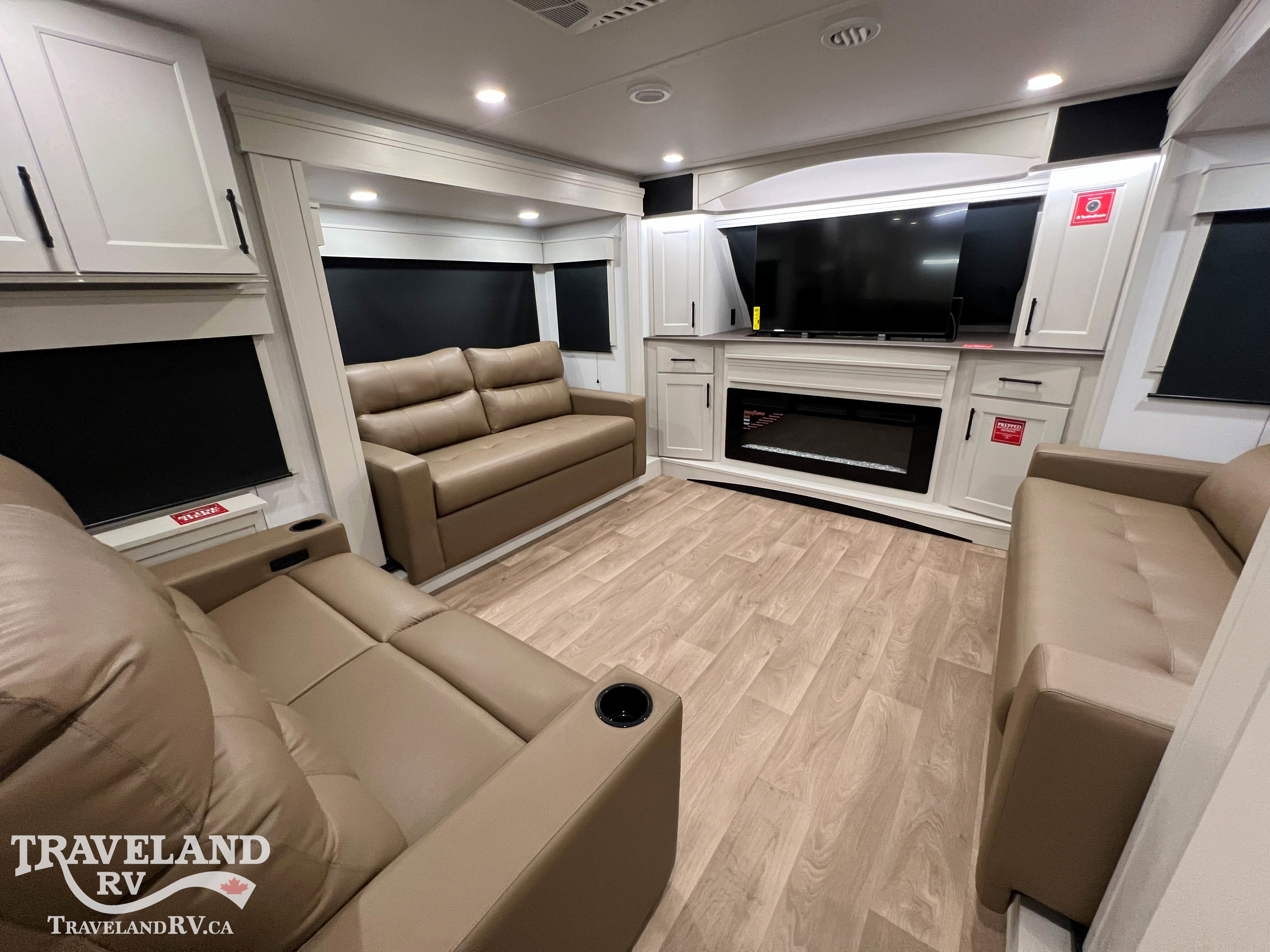 2026 Grand Design Solitude 380FL - Image 28