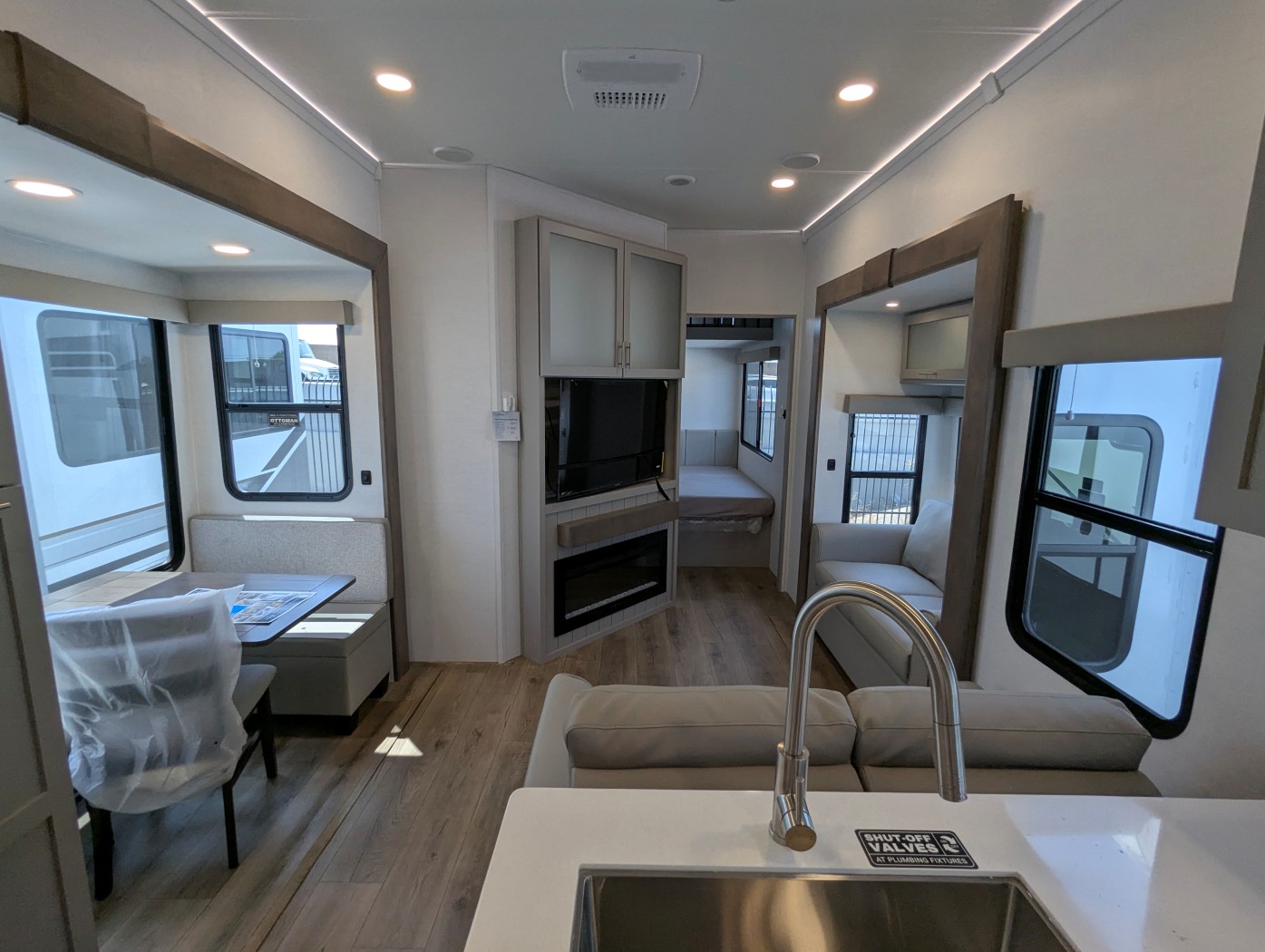 2026 Alliance RV Avenue 38DBL - Image 21