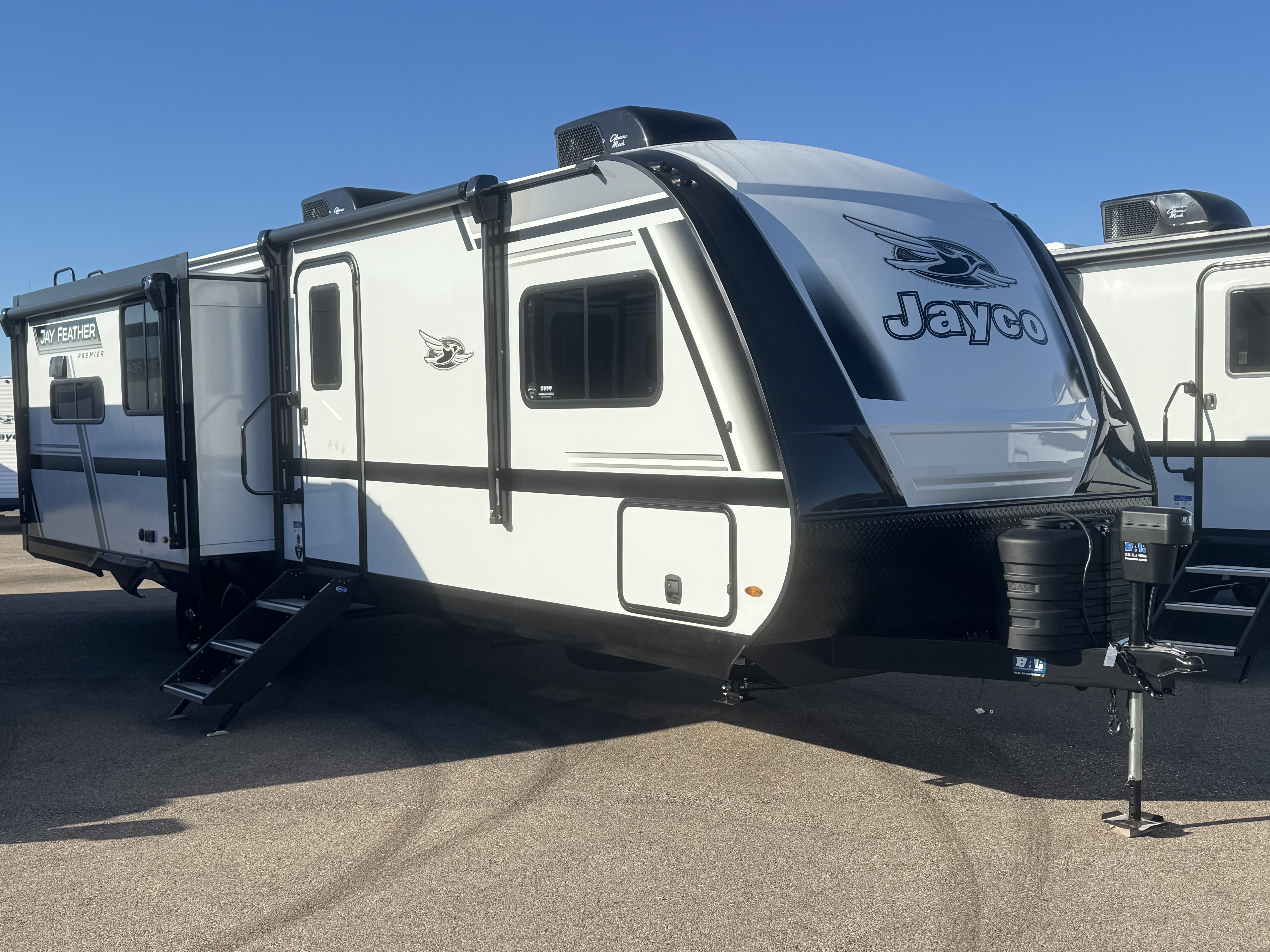 2027 JAYCO JAY FEATHER 27MK - Image 1