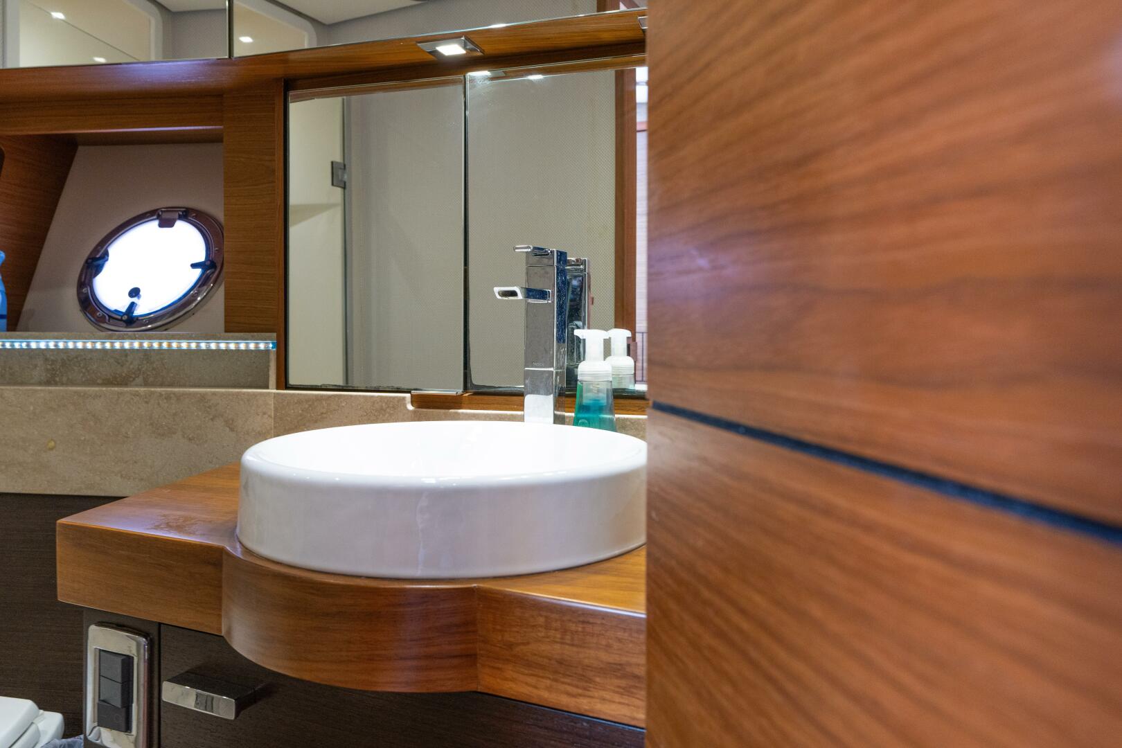 2015 Tiara Yachts 44 Coupe - Image 21
