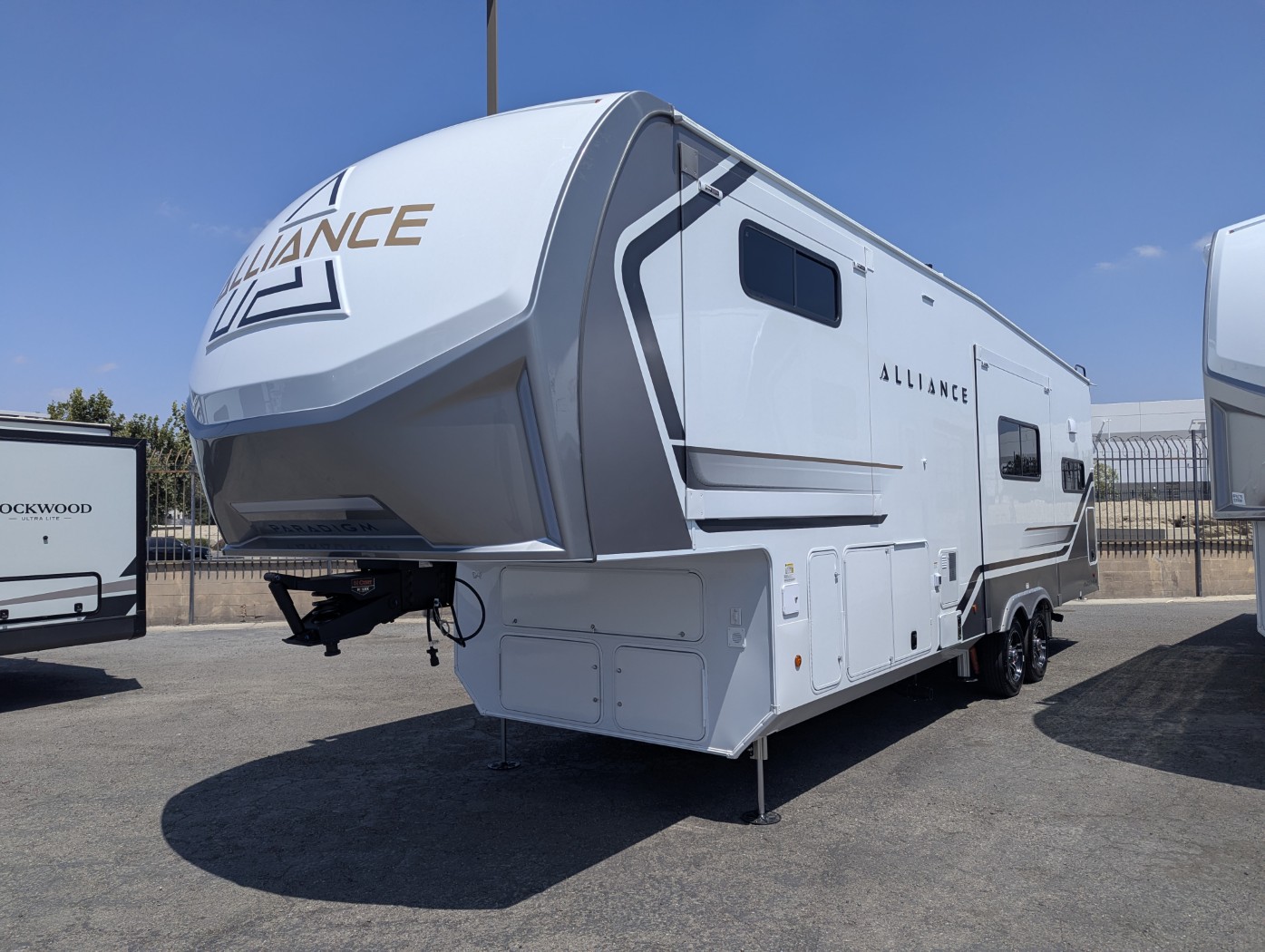 2027 Alliance RV Paradigm 312RK - Image 3