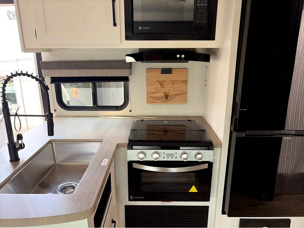 2027 VENTURE RV SIENNA 251VRB - Image 10