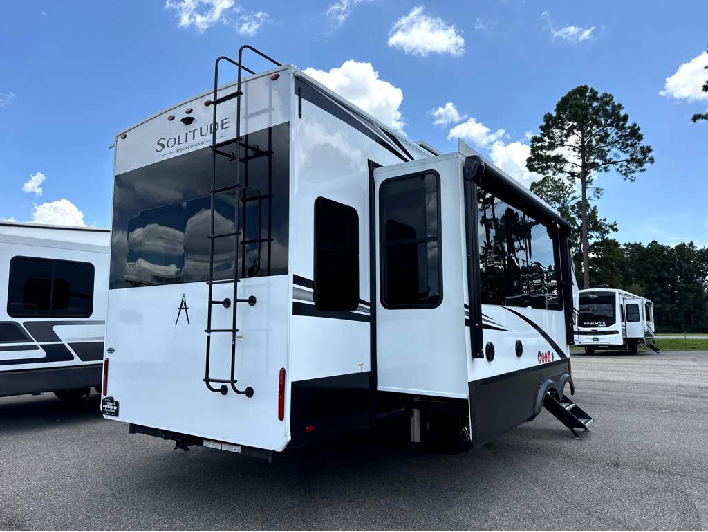 2027 GRAND DESIGN SOLITUDE 310GK - Image 4