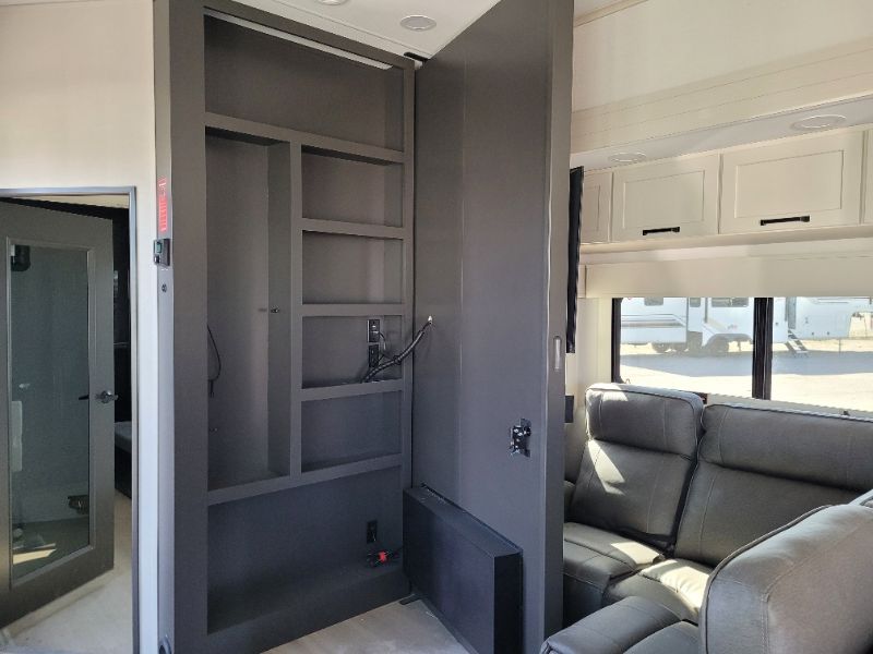 2026 Grand Design Momentum M-Class 399M - Image 11
