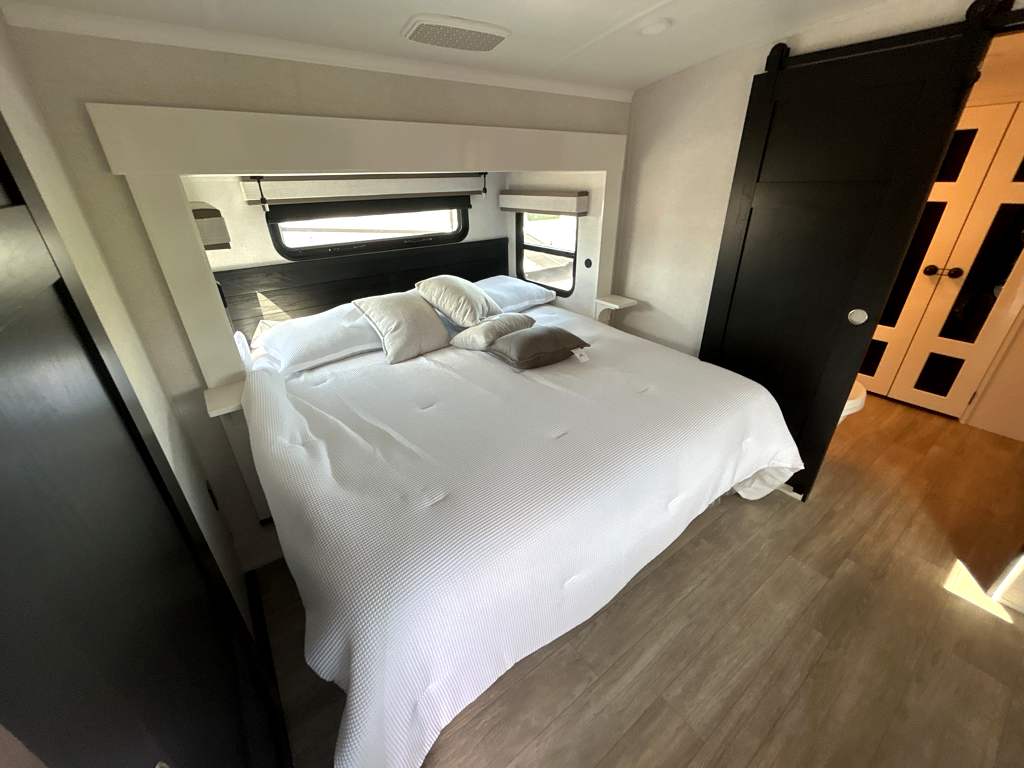 2026 JAYCO PINNACLE 36FBTS - Image 18