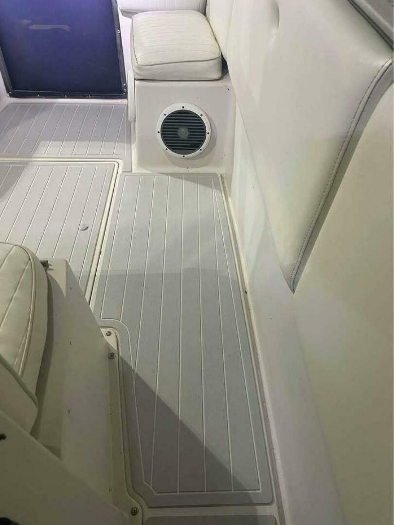 1990 Wellcraft 302 Scarab - Image 12