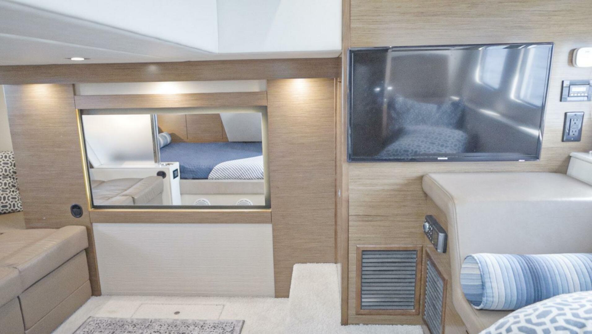 2014 Cruisers Yachts 45 Cantius - Image 63