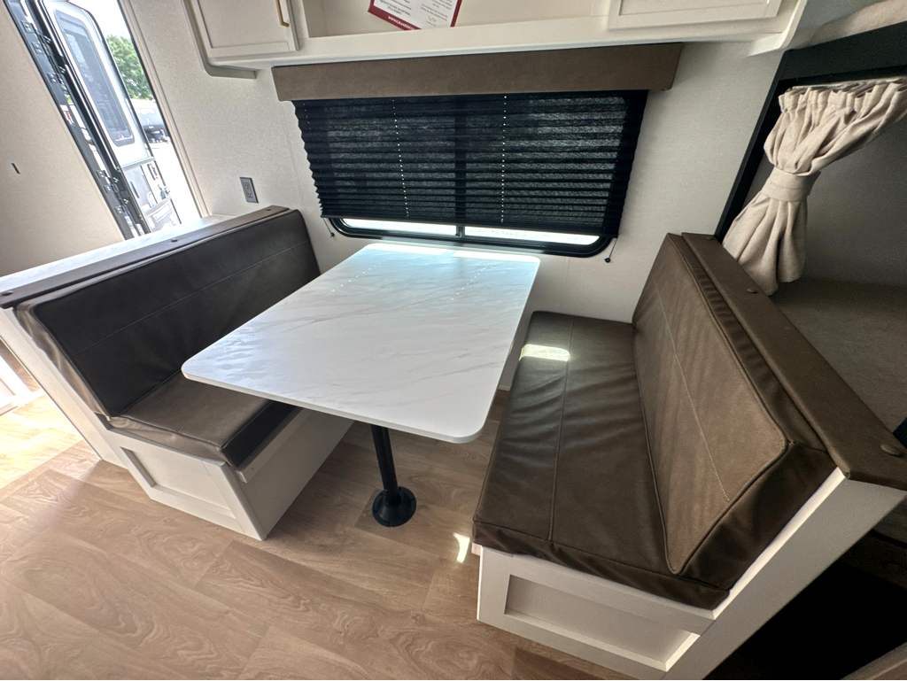 2027 GRAND DESIGN TRANSCEND 24BHX - Image 17