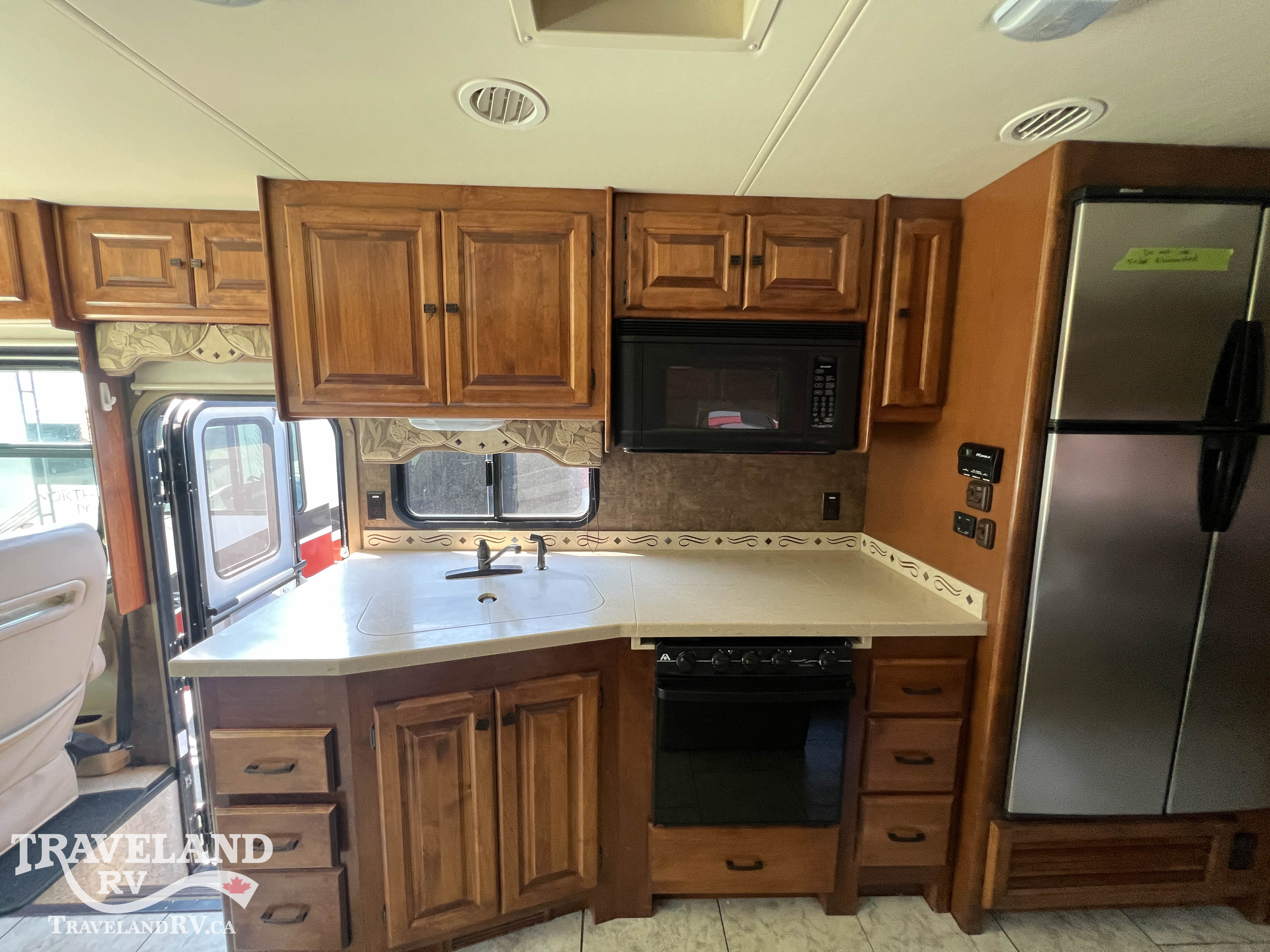 2012 Tiffin Allegro 36 LA - Image 18