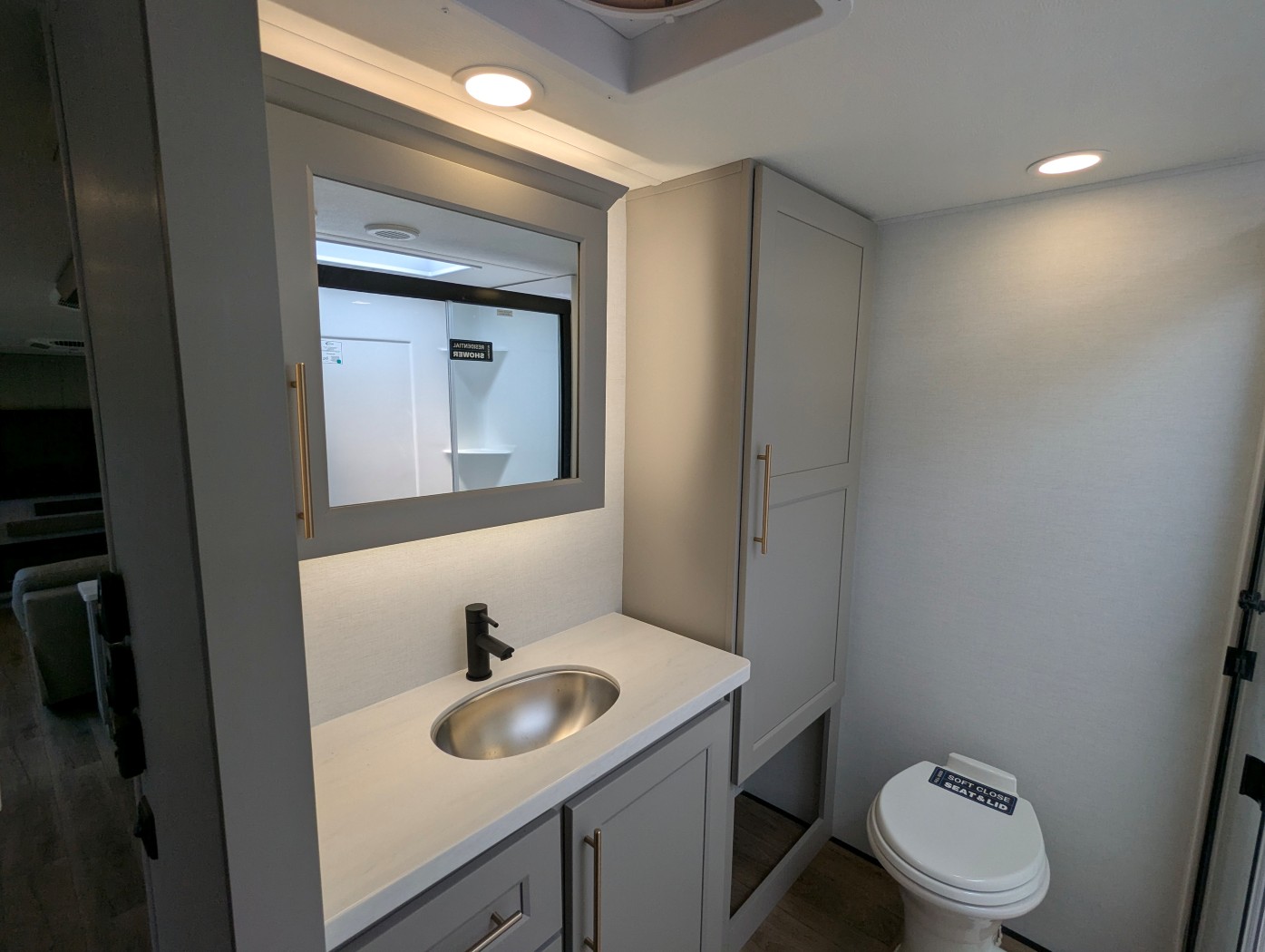2025 Alliance RV Paradigm 375RD - Image 17