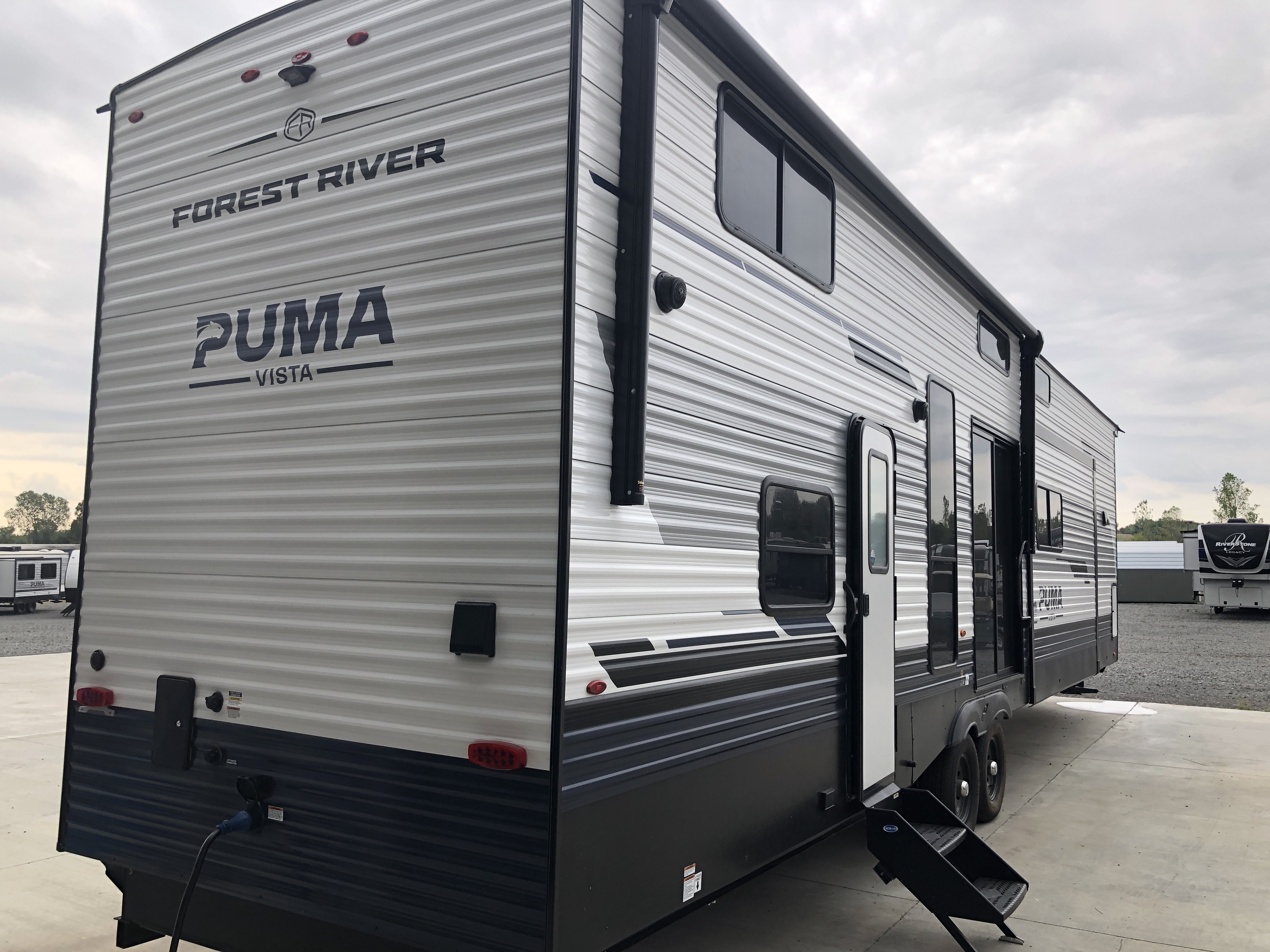 2027 Forest River Puma Vista 403LFT - Image 7