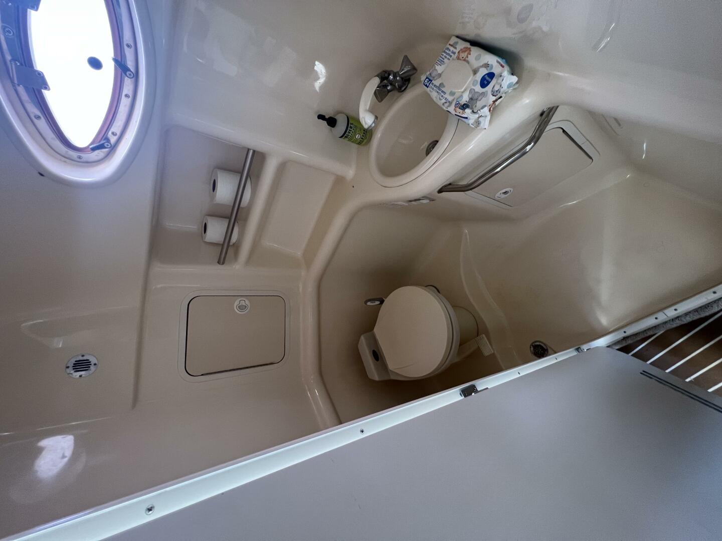 1999 Sea Ray 310 Sundancer - Image 14
