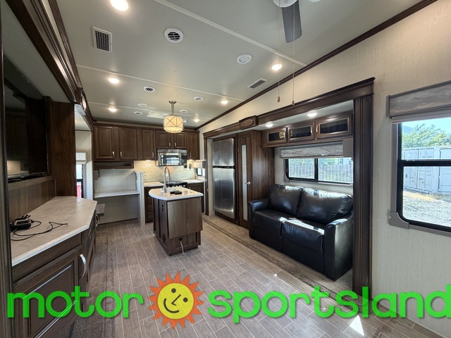 2019 Forest River Palomino 297RKW - Image 11