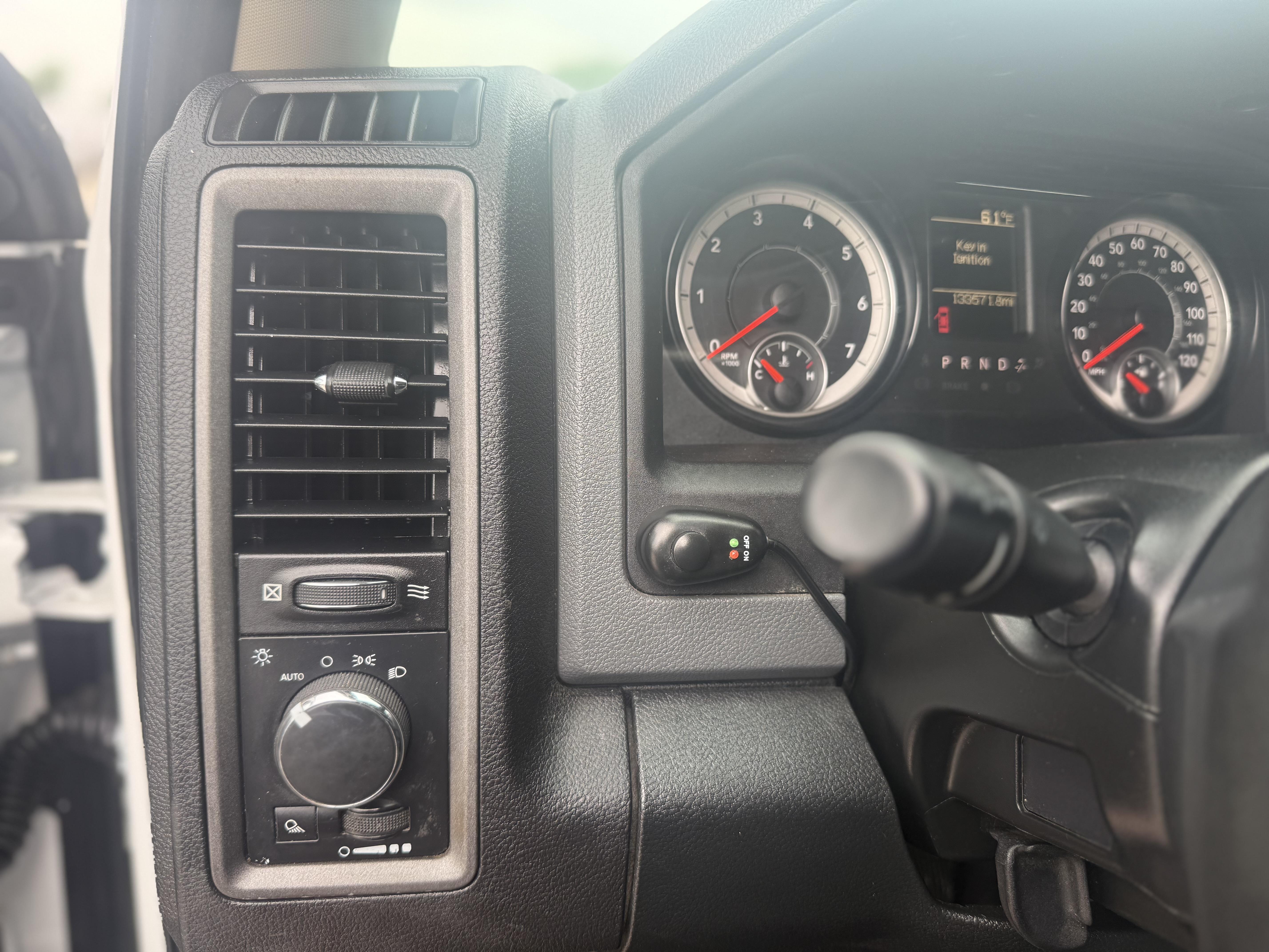 2016 Ram 1500 Pickup-V8 Crew Cab Tradesman 4WD - Image 28