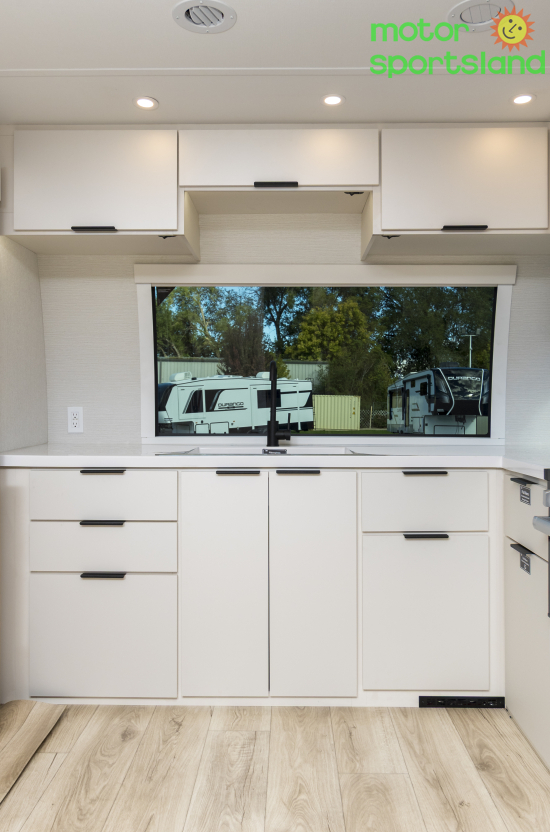 2026 Winnebago Thrive 26FKD - Image 21