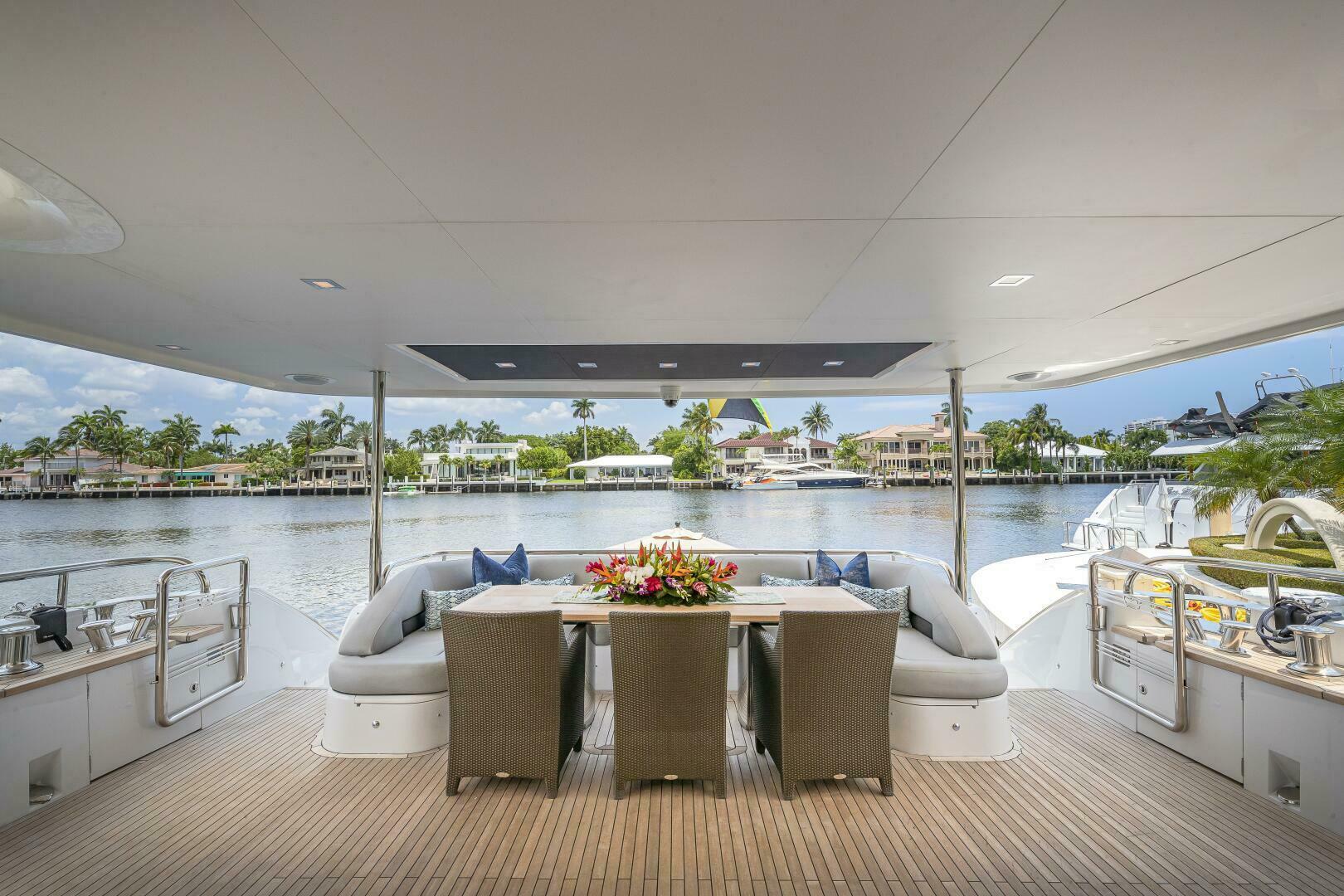 2012 Princess 32M - Image 65