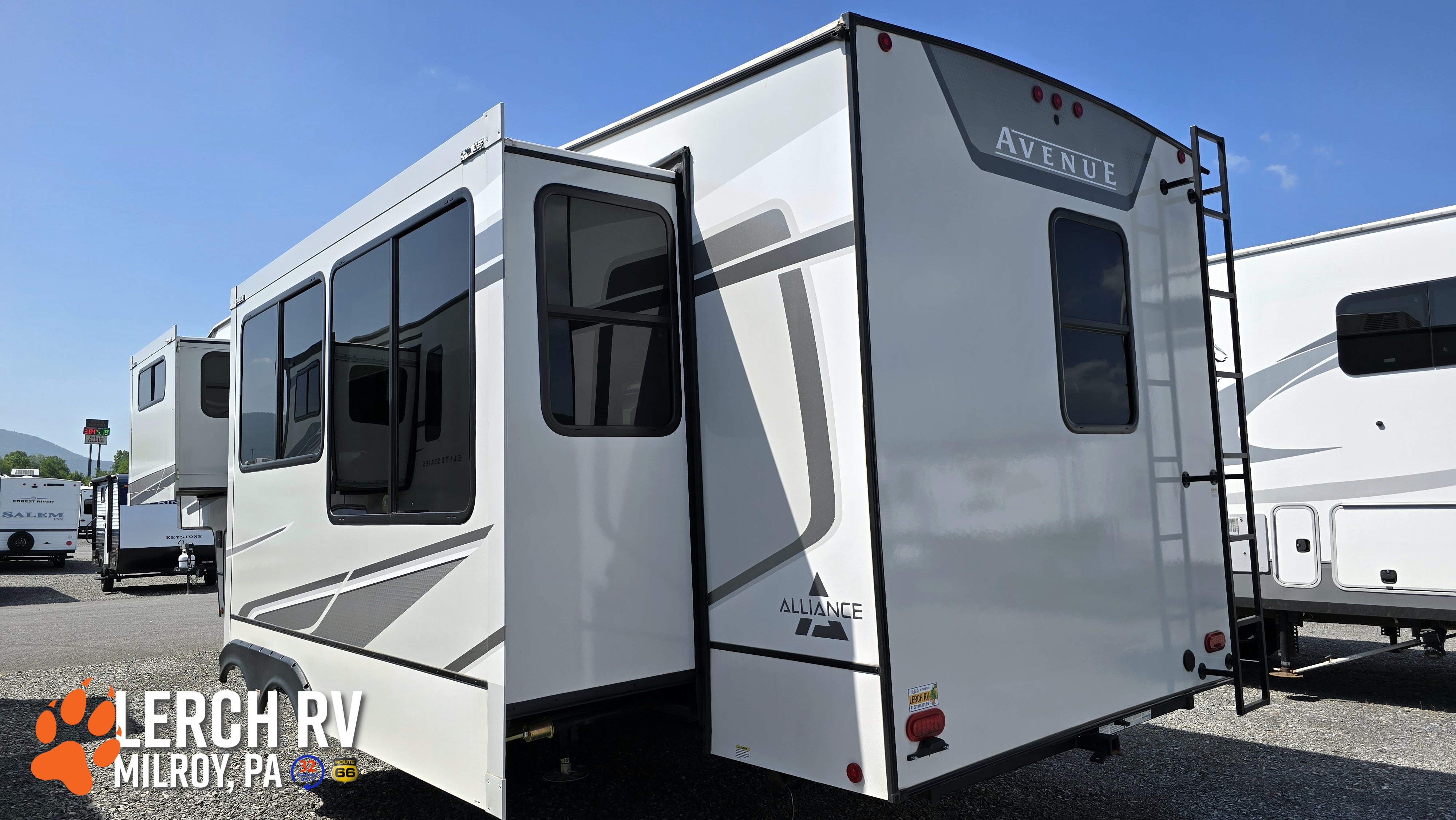 2024 Alliance RV Avenue 33RKS - Image 6